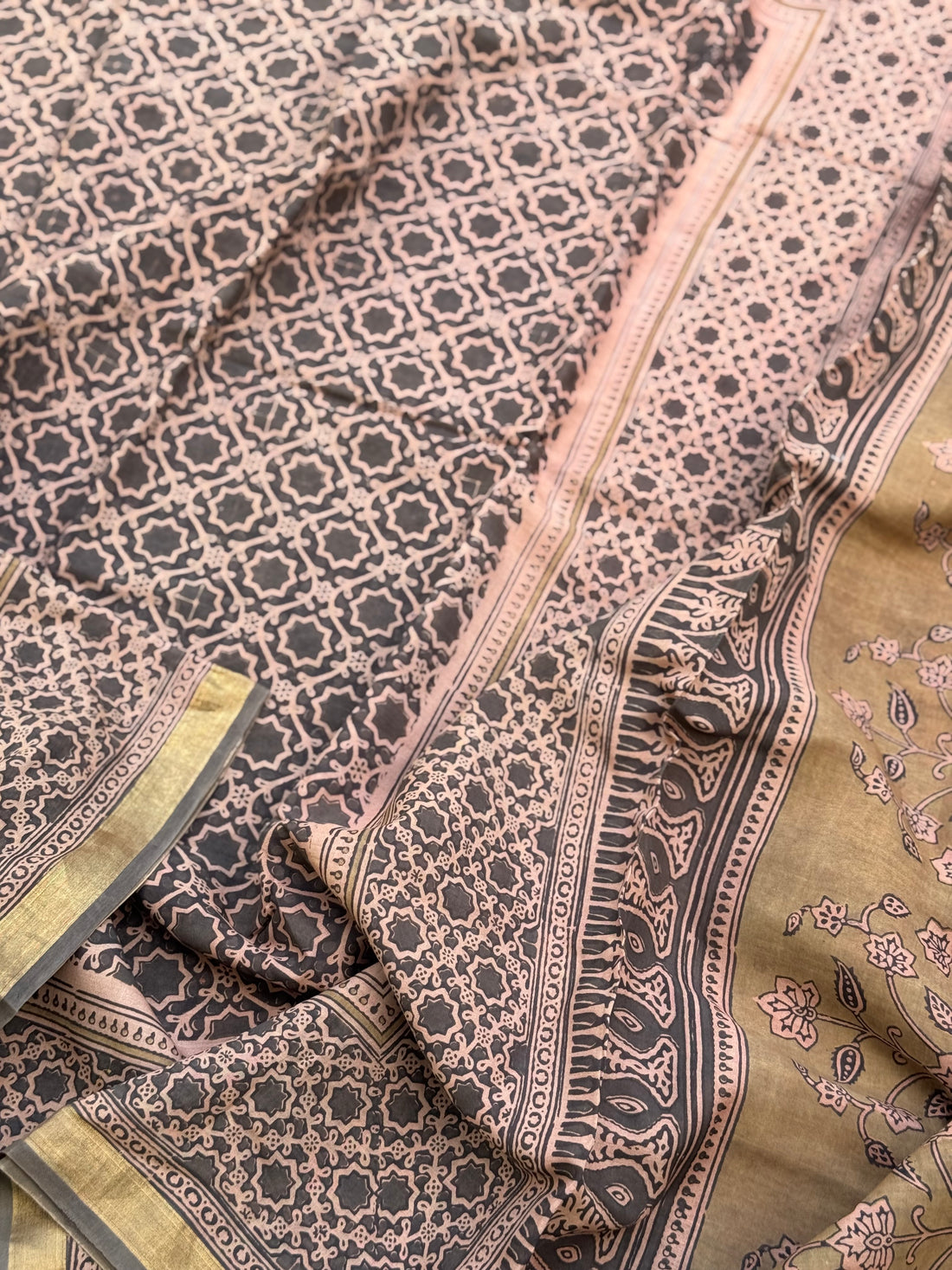 EYARKAI - NATURAL DYE KODALIKARUPPUR BLOCK PRINTS ON HANDSPUN COTTON
