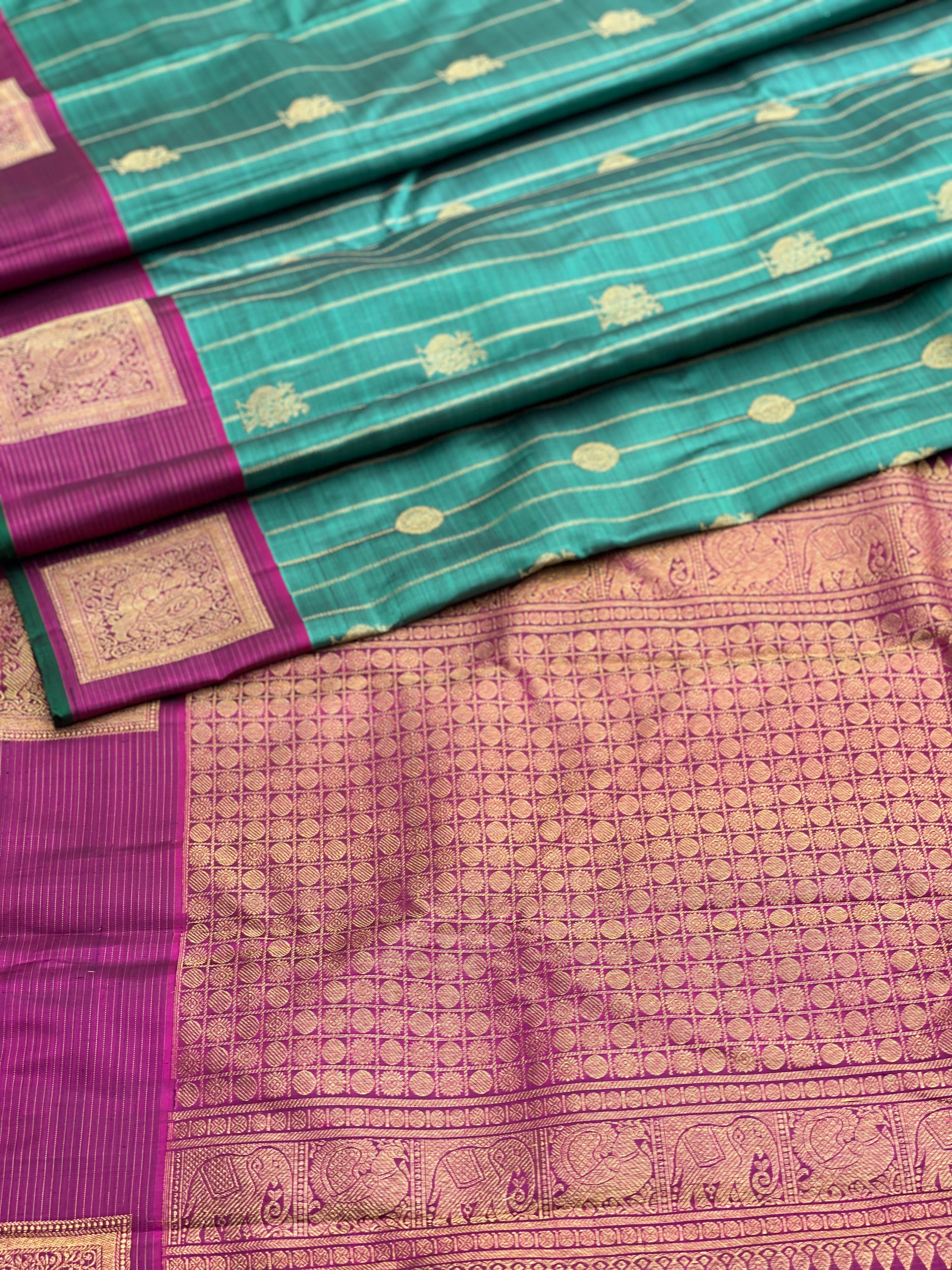 A stunner Emerald Green Vintage Kanchivaram silk saree