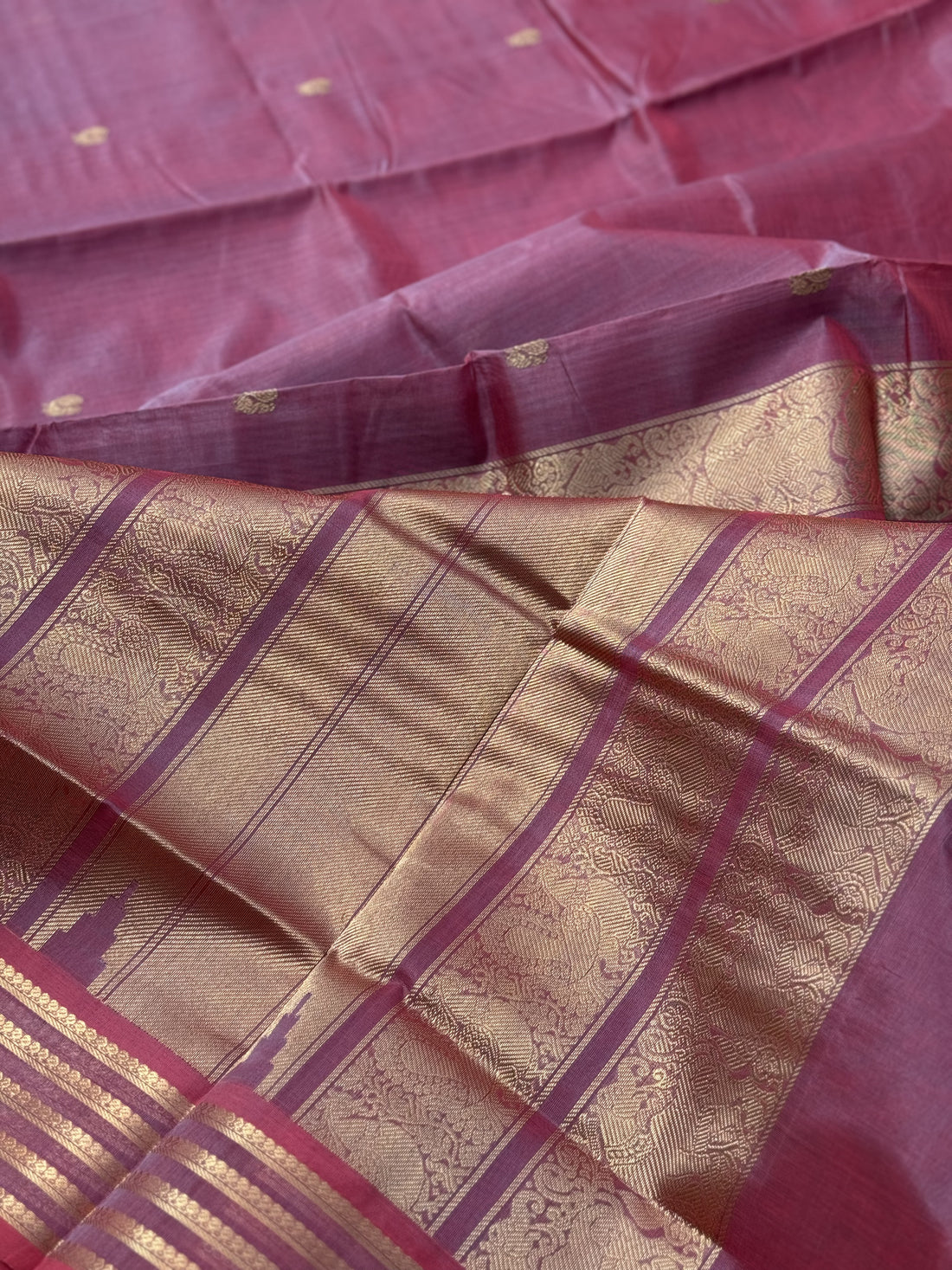 A gorgeous mauve pink with purple shot kanchi silk cotton saree