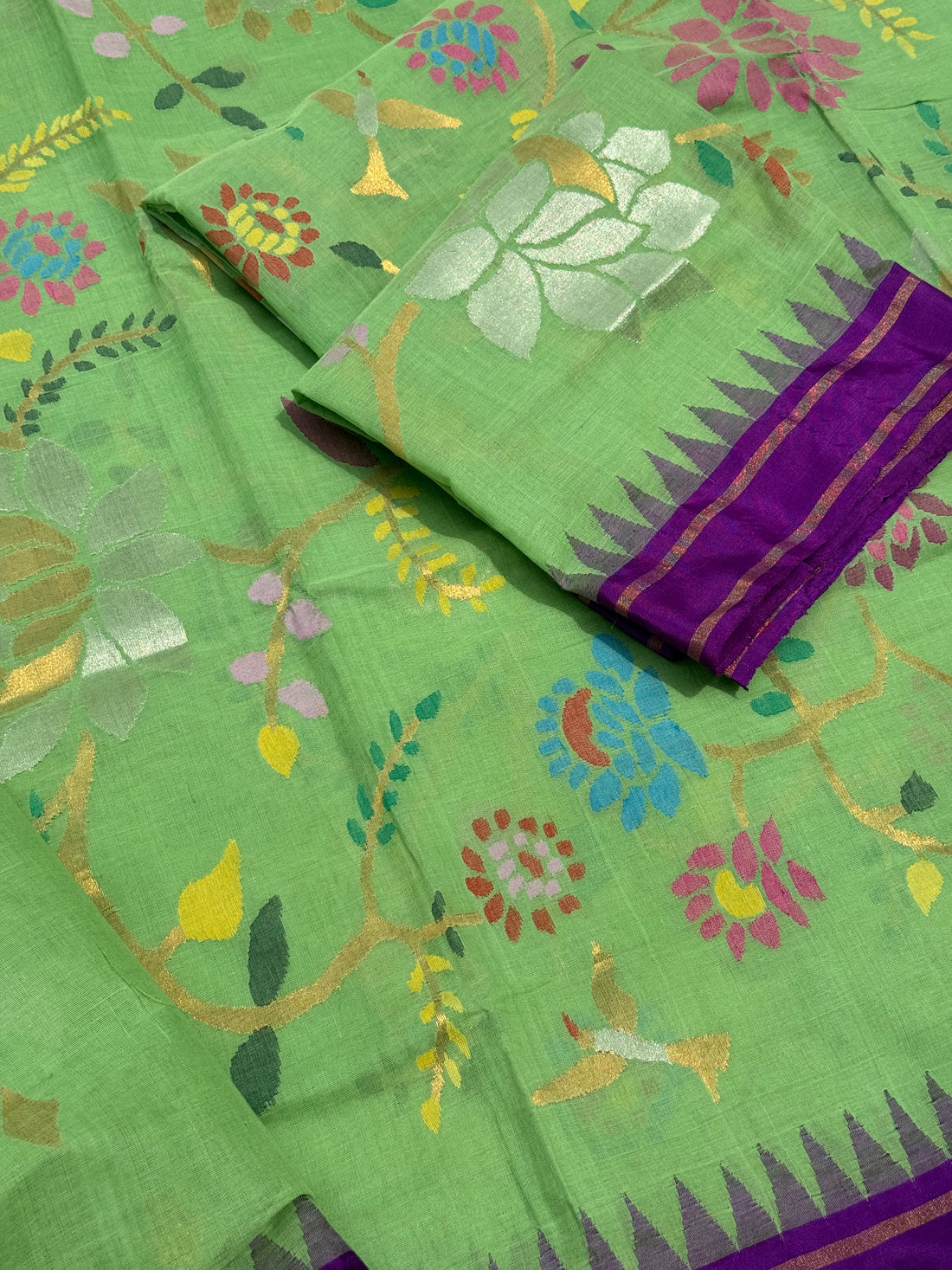 A handspun ponduru khadhi jamdani cotton saree full jaal pallu and blouse