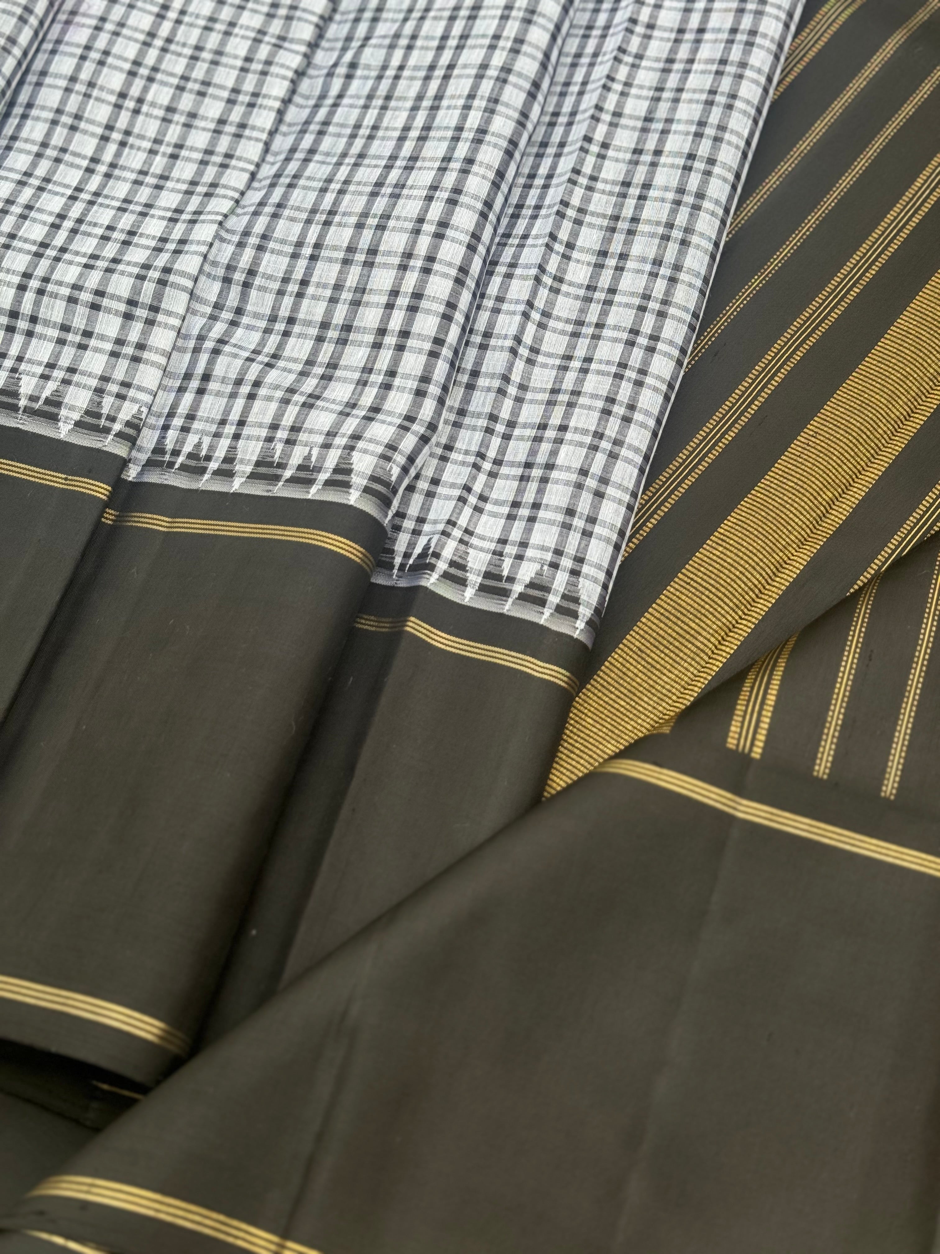 Linen by Mulberry silk Korvai Kanchivaram silk saree