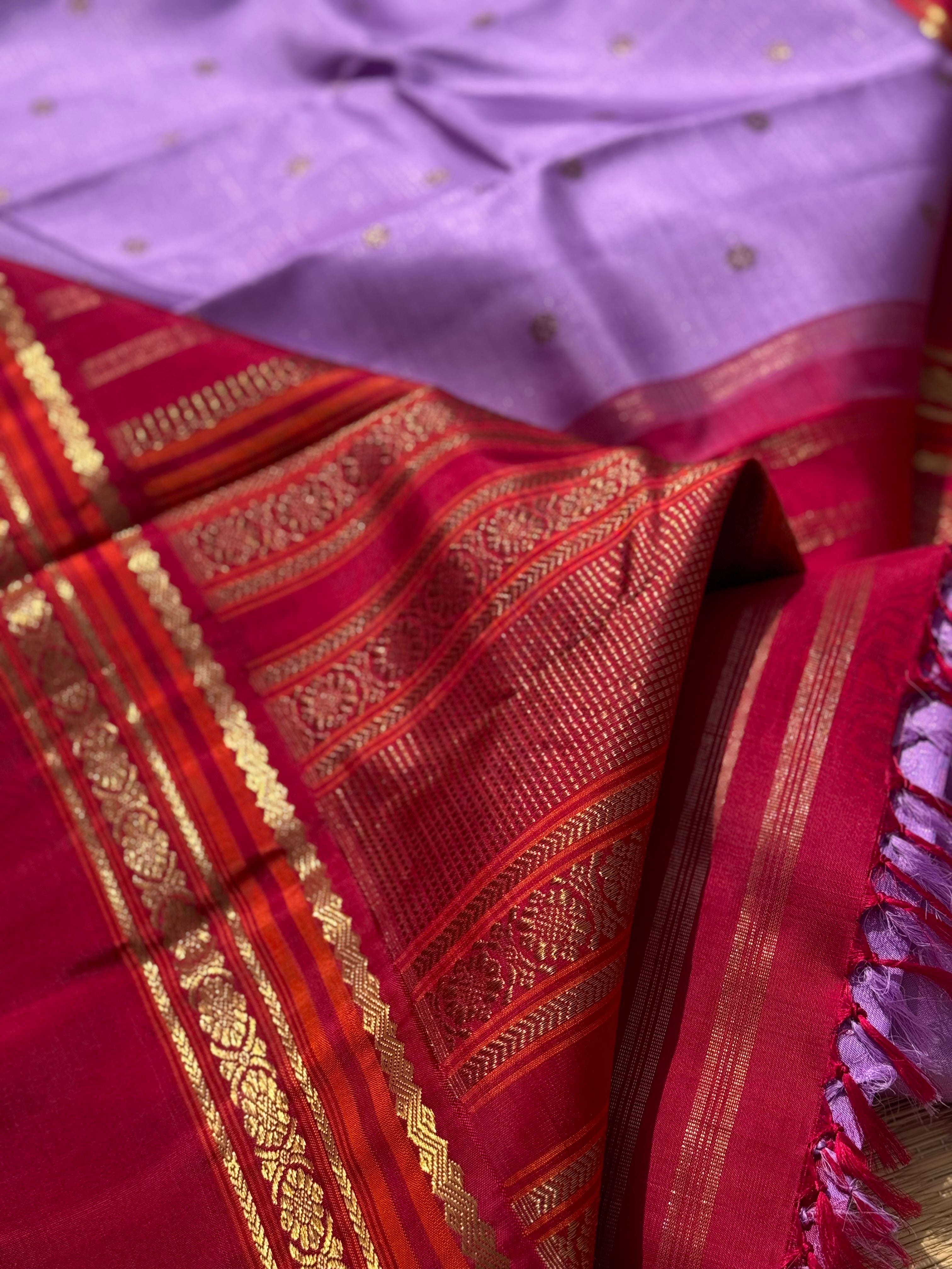 PARAMPARA Kanchivaram silk saree in lilac with arakku red shade