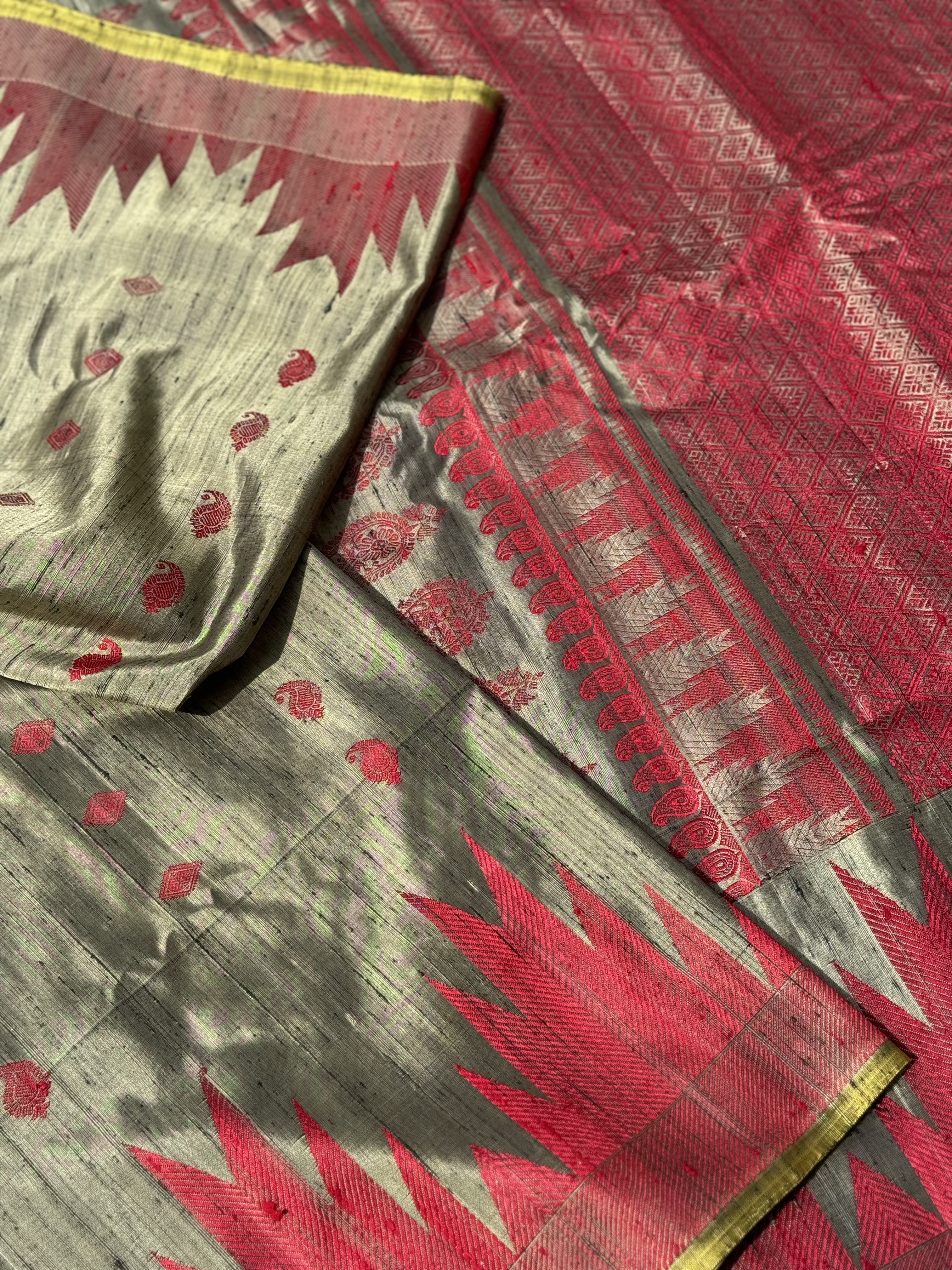 APURVA - Handwoven gorgeous Raw silk antique muted gold shade handwoven gadwal silk saree