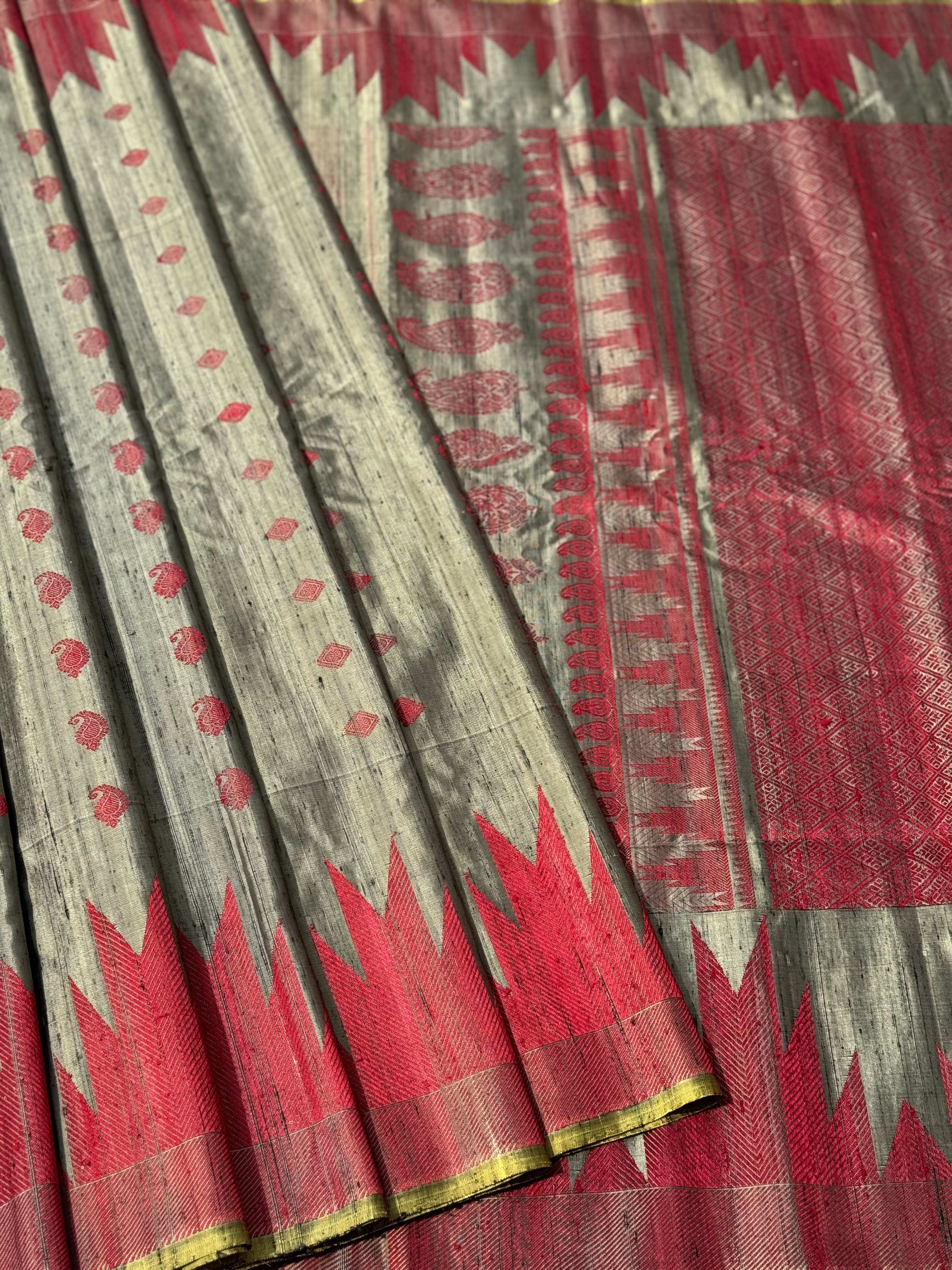 APURVA - Handwoven gorgeous Raw silk antique muted gold shade handwoven gadwal silk saree