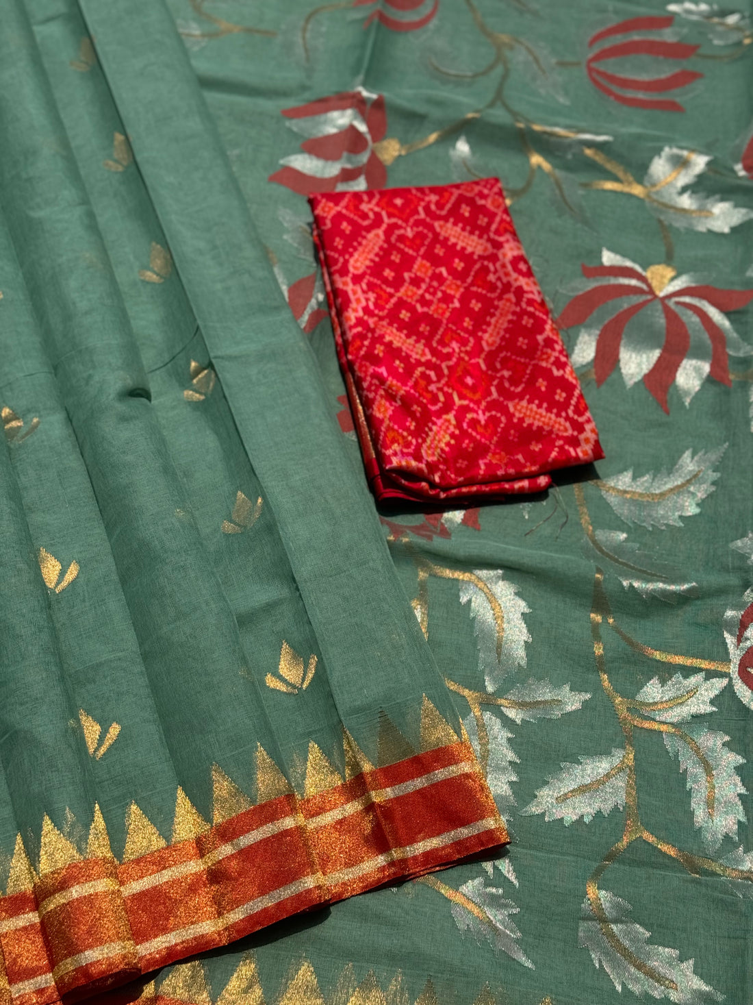 Ponduru Khadhi cyan green saree with all over jaal weave on pallu