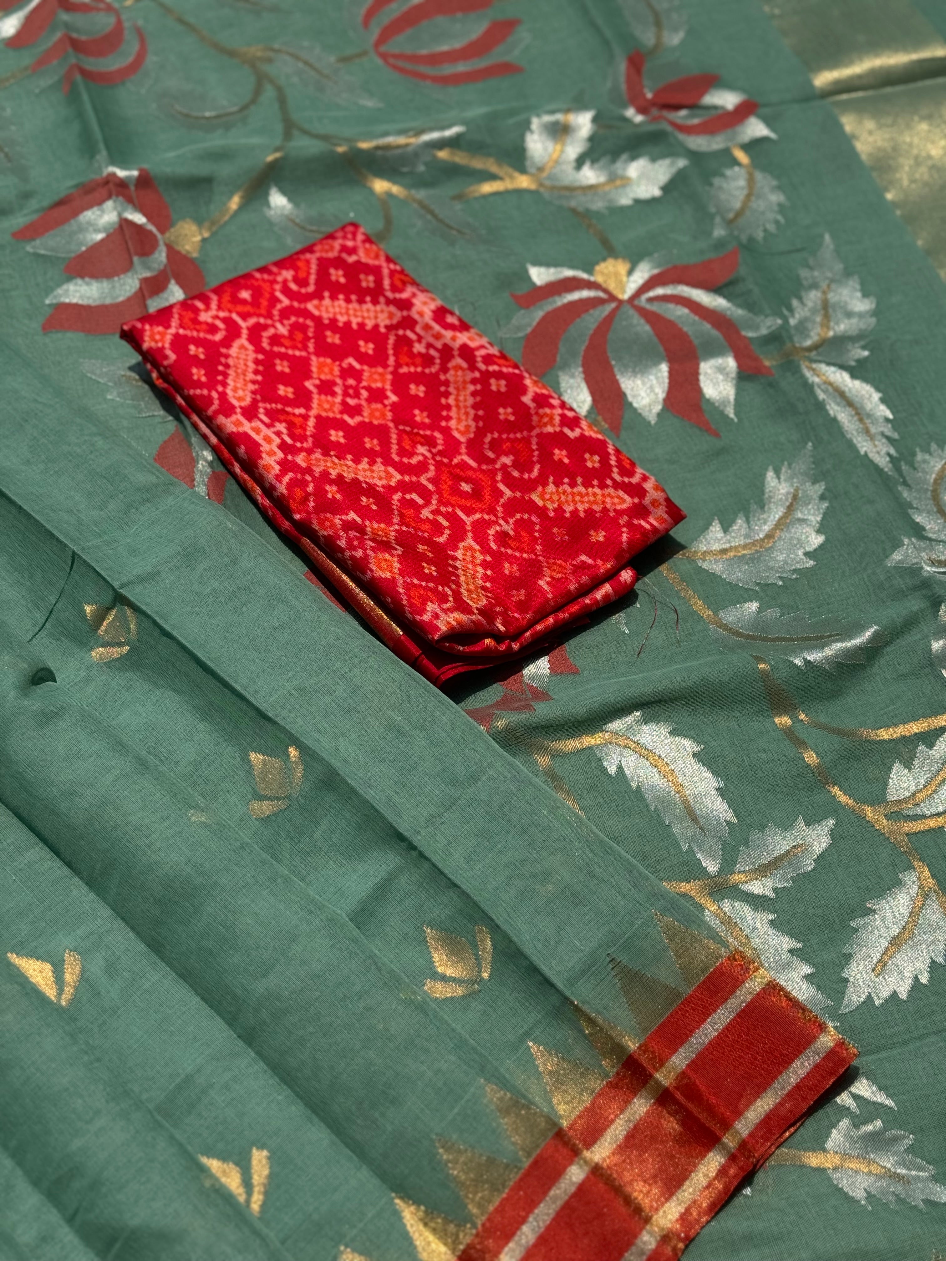 Ponduru Khadhi cyan green saree with all over jaal weave on pallu