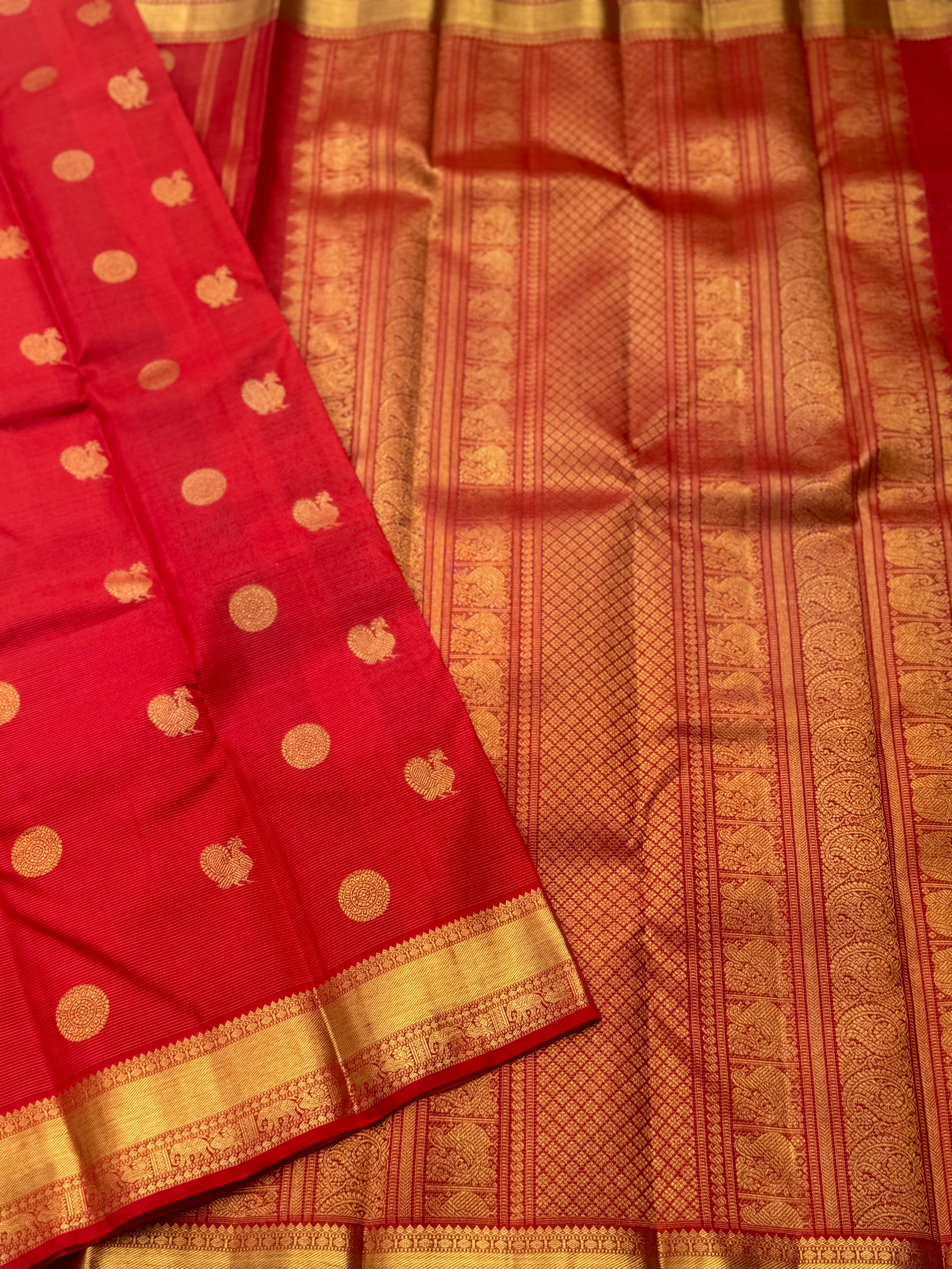 The gorgeous masterpiece woven bridal red vairaoosi kanchivaram silk Saree