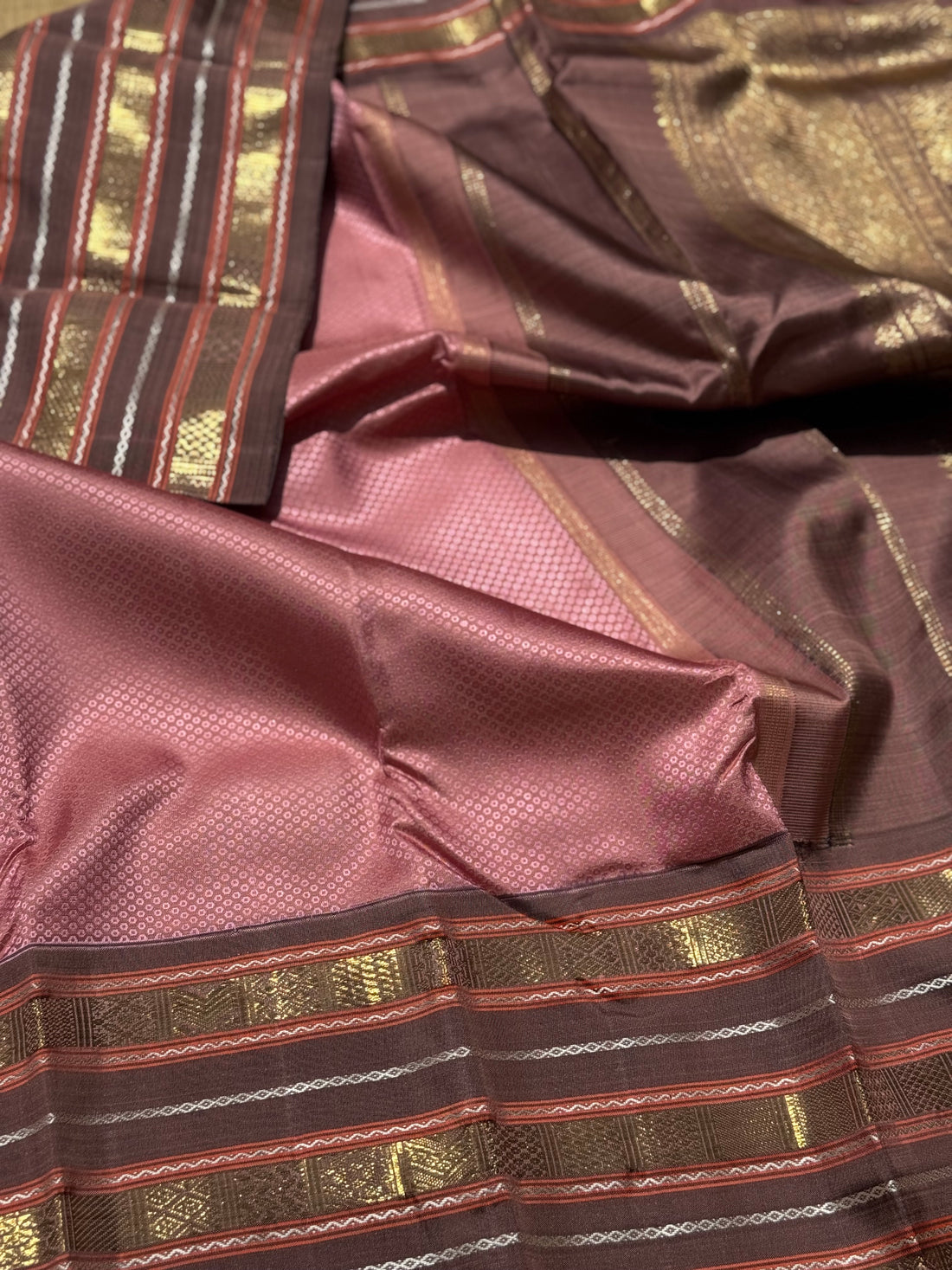 A dusty pink masterpiece honeycomb motif korvai kanchivaram silk saree