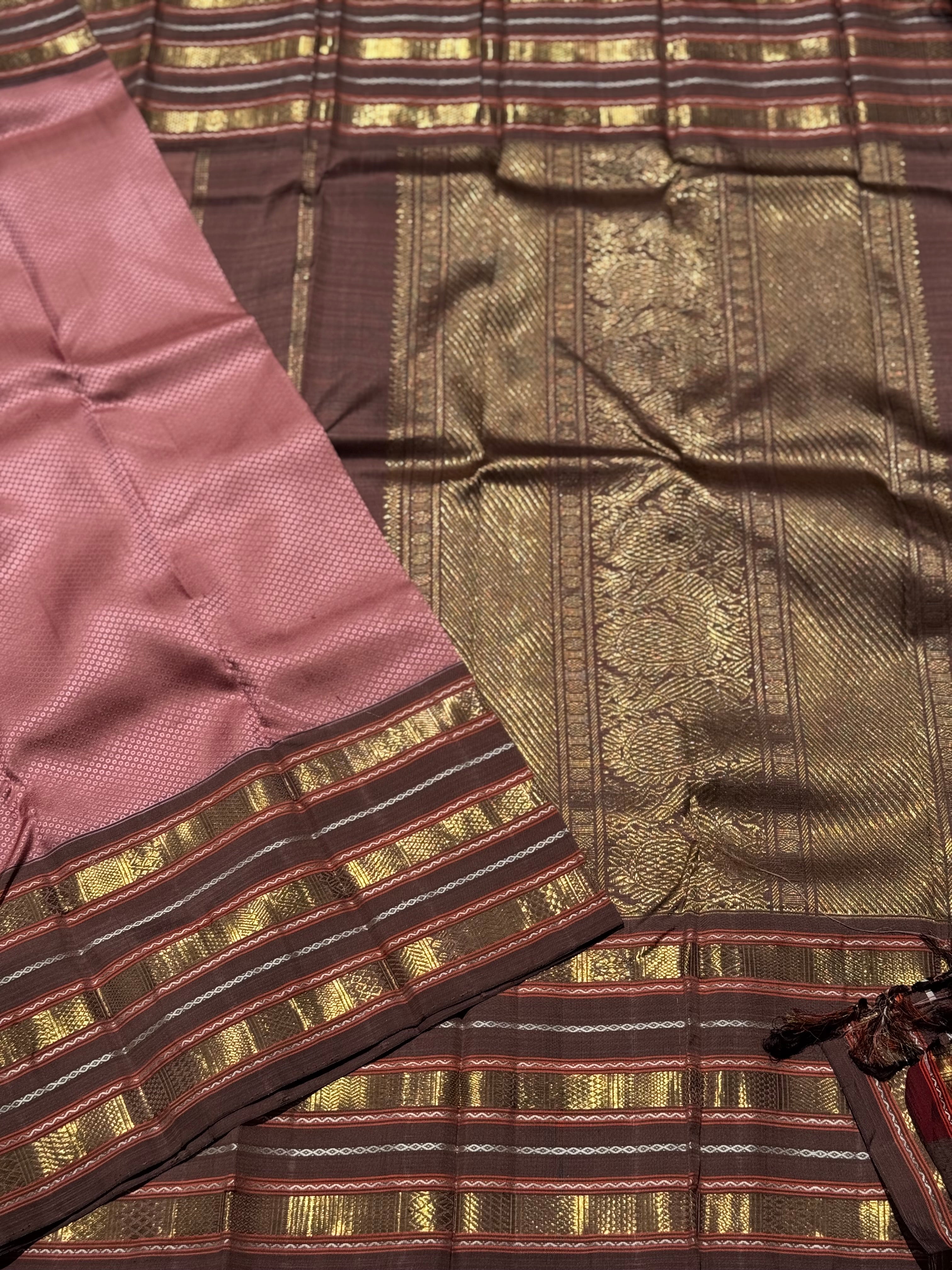 A dusty pink masterpiece honeycomb motif korvai kanchivaram silk saree