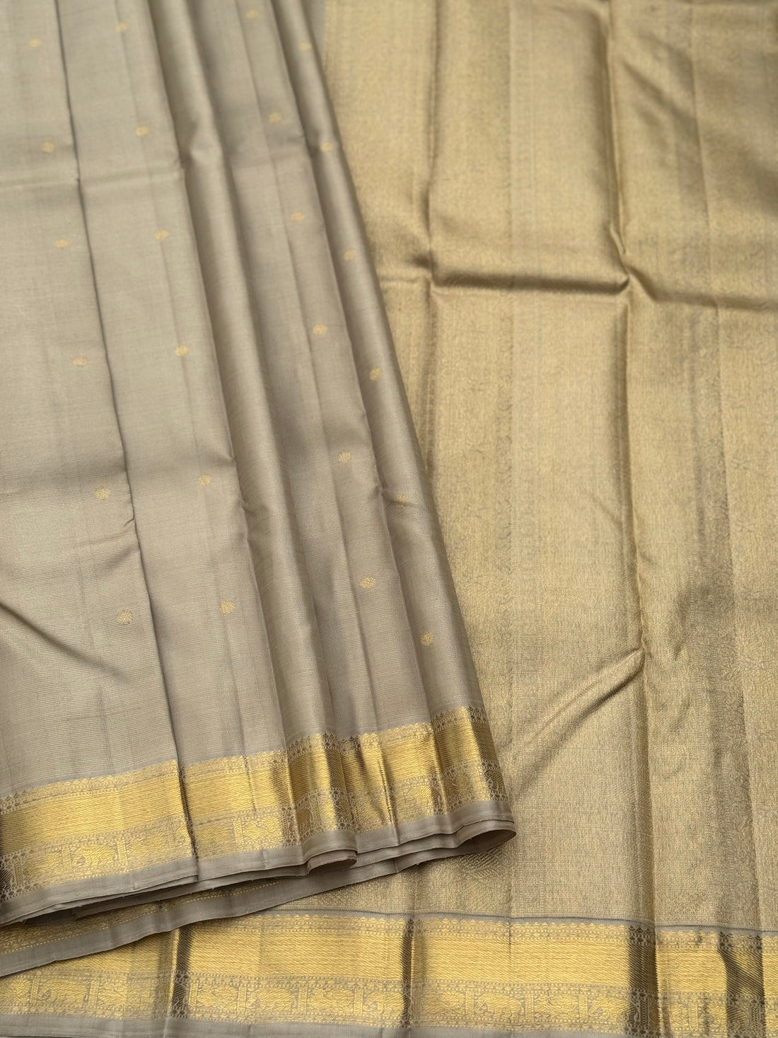 Metallic grey Heirloom Vairaoosi Kanchivaram Silk Saree