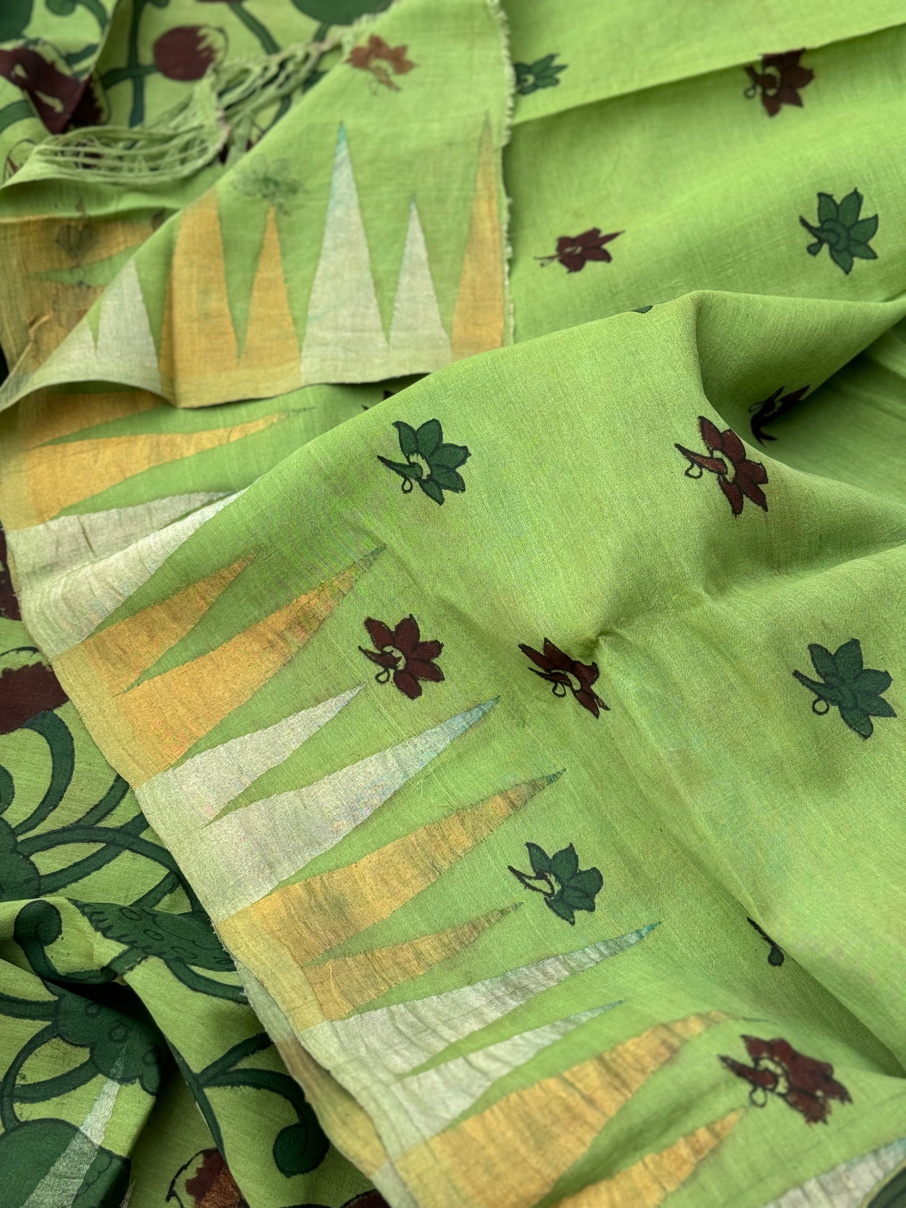 A subtle elegant ponduru handspun Khadhi jamdani temple cotton penkalamkari saree