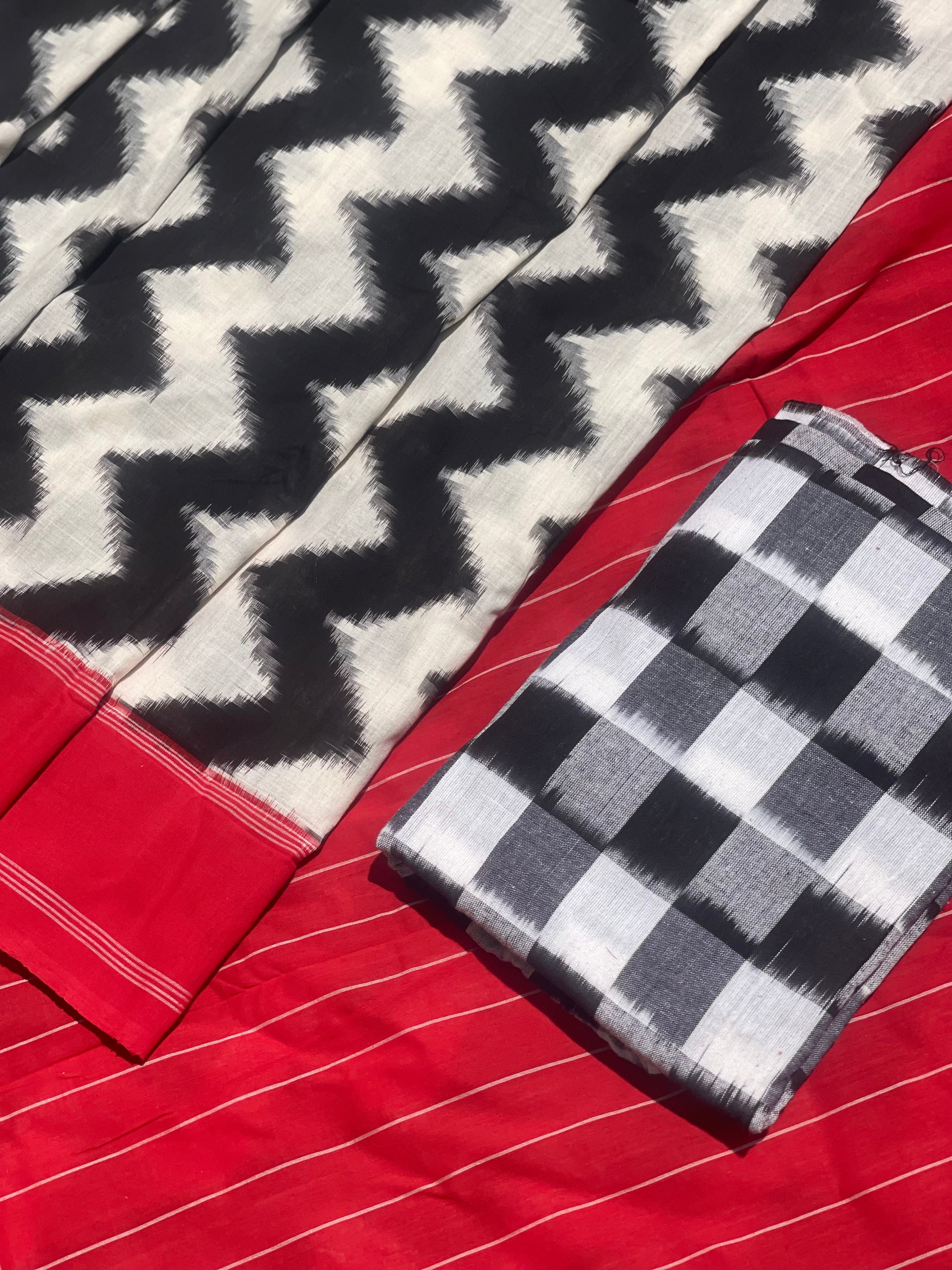 Chevron pattern Double Ikkat Cotton Saree