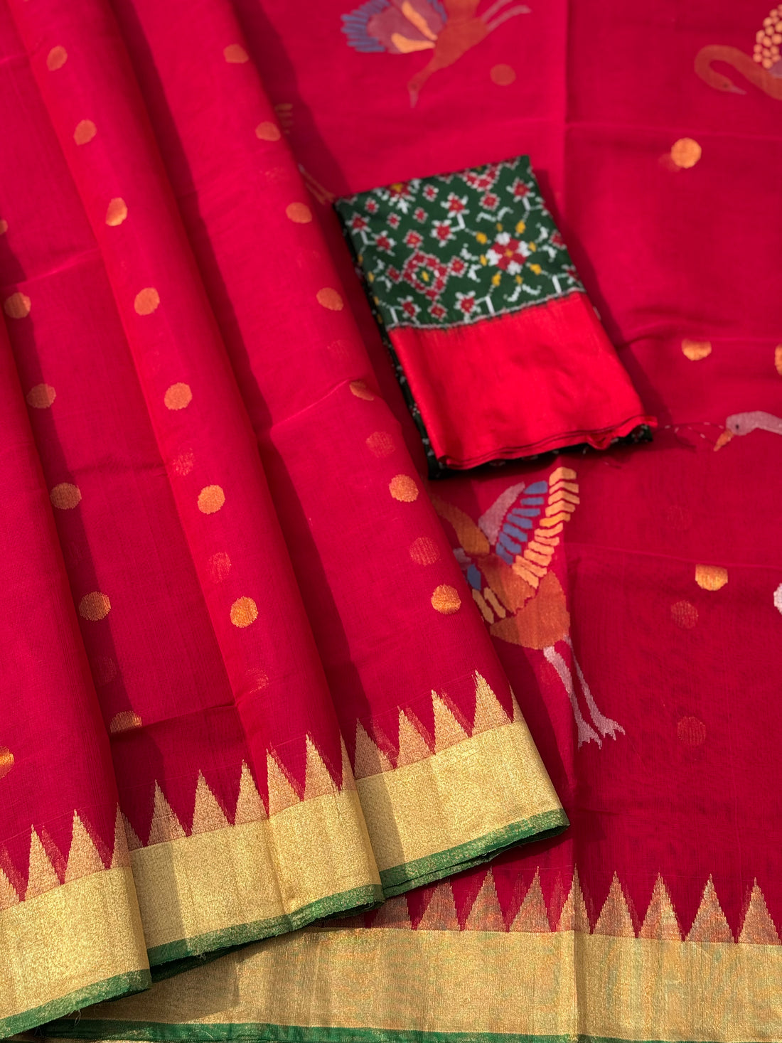 A gorgeous handspun ponduru Khadhi jamdani cotton saree in red