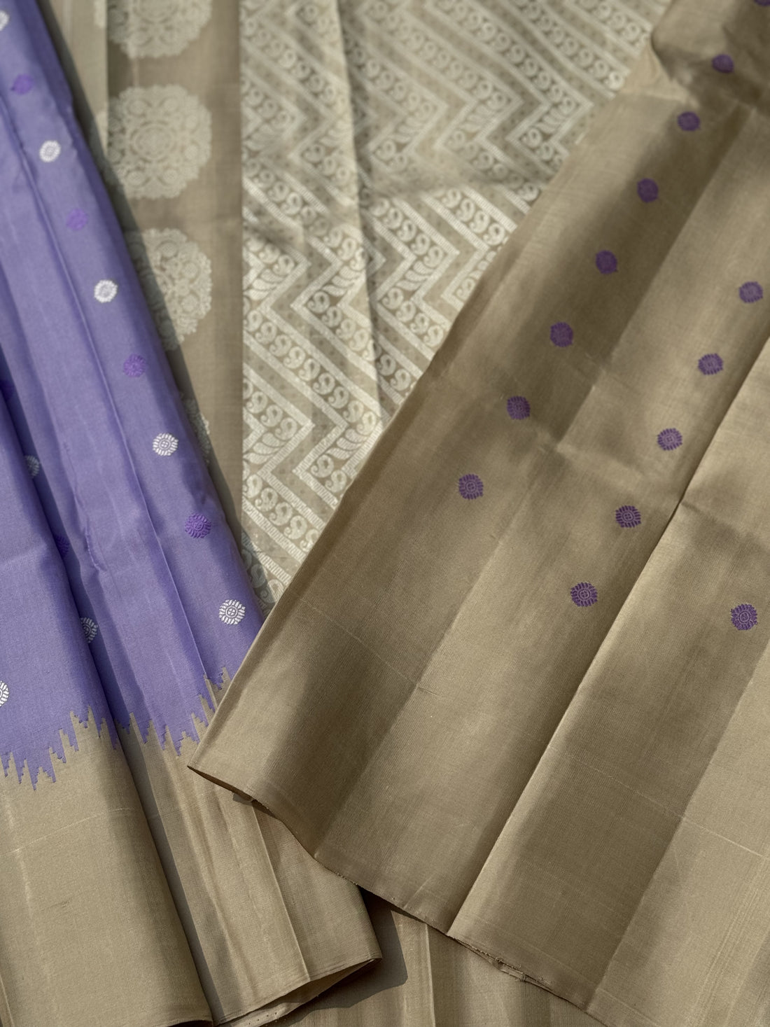 A gorgeous No Zari Lilac with snuff handwoven soft and lustrous gadwal silk saree