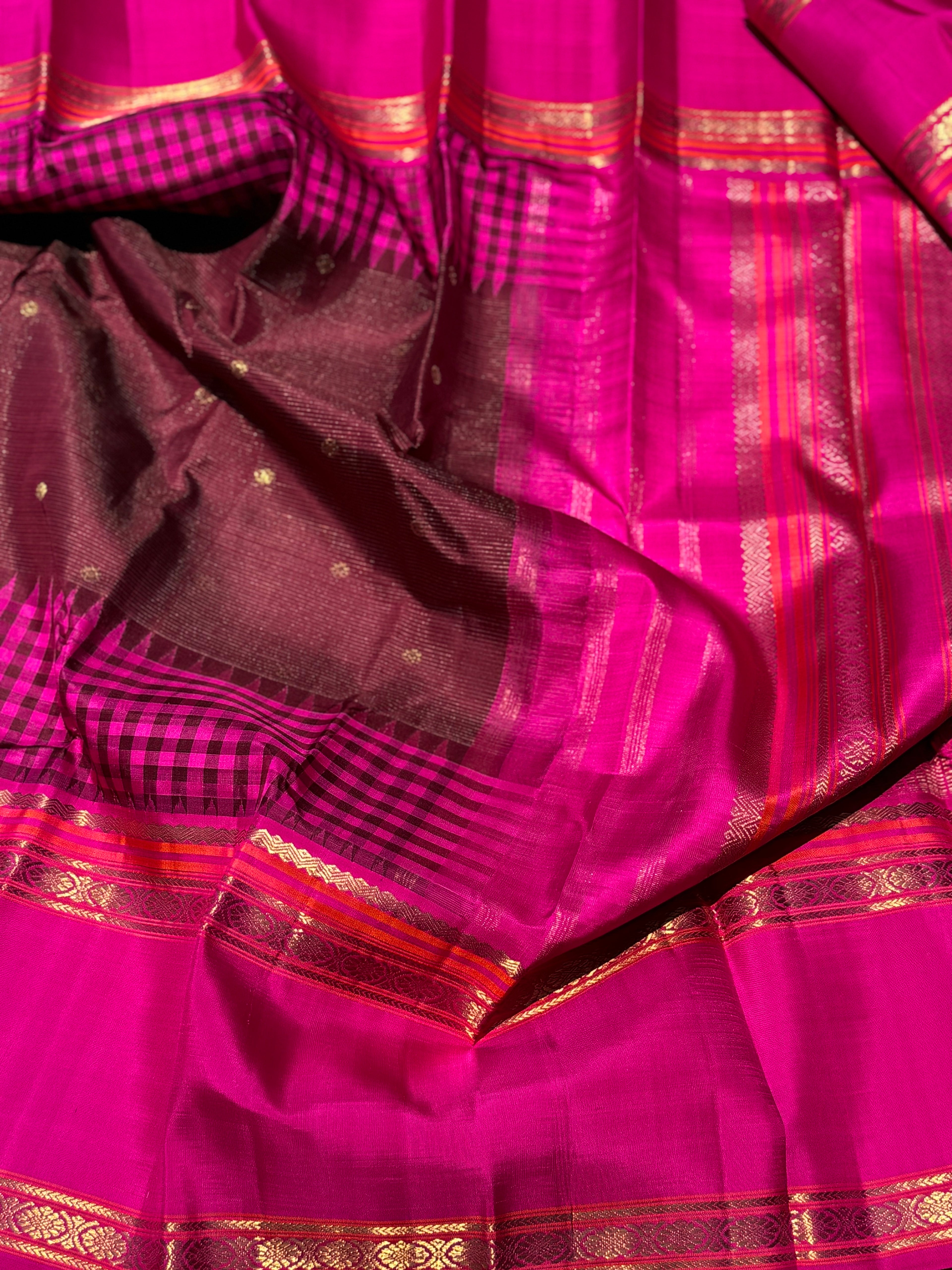 PARAMPARA Kanchivaram silk saree in V-paakku betelnut brown with pink shade
