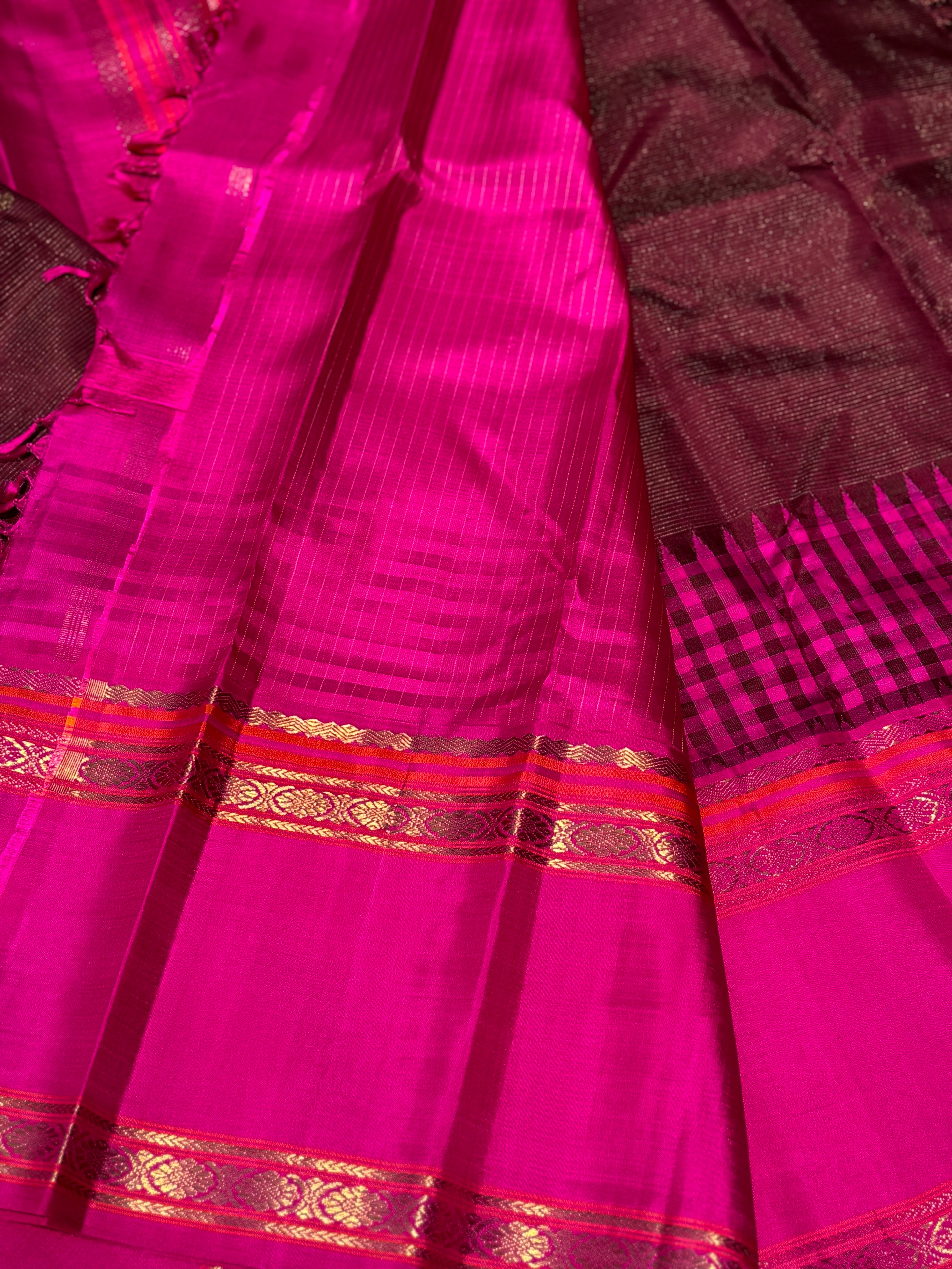 PARAMPARA Kanchivaram silk saree in V-paakku betelnut brown with pink shade