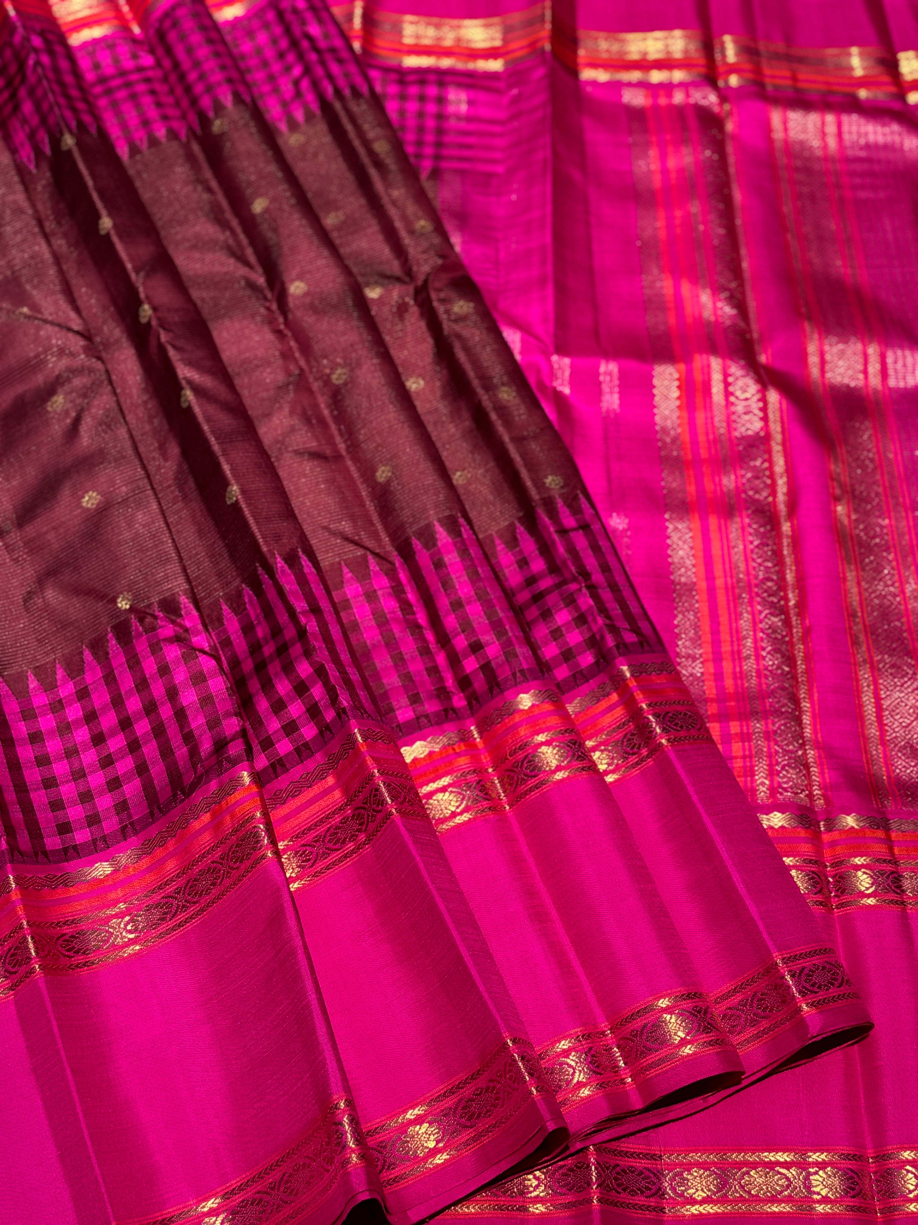 PARAMPARA Kanchivaram silk saree in V-paakku betelnut brown with pink shade