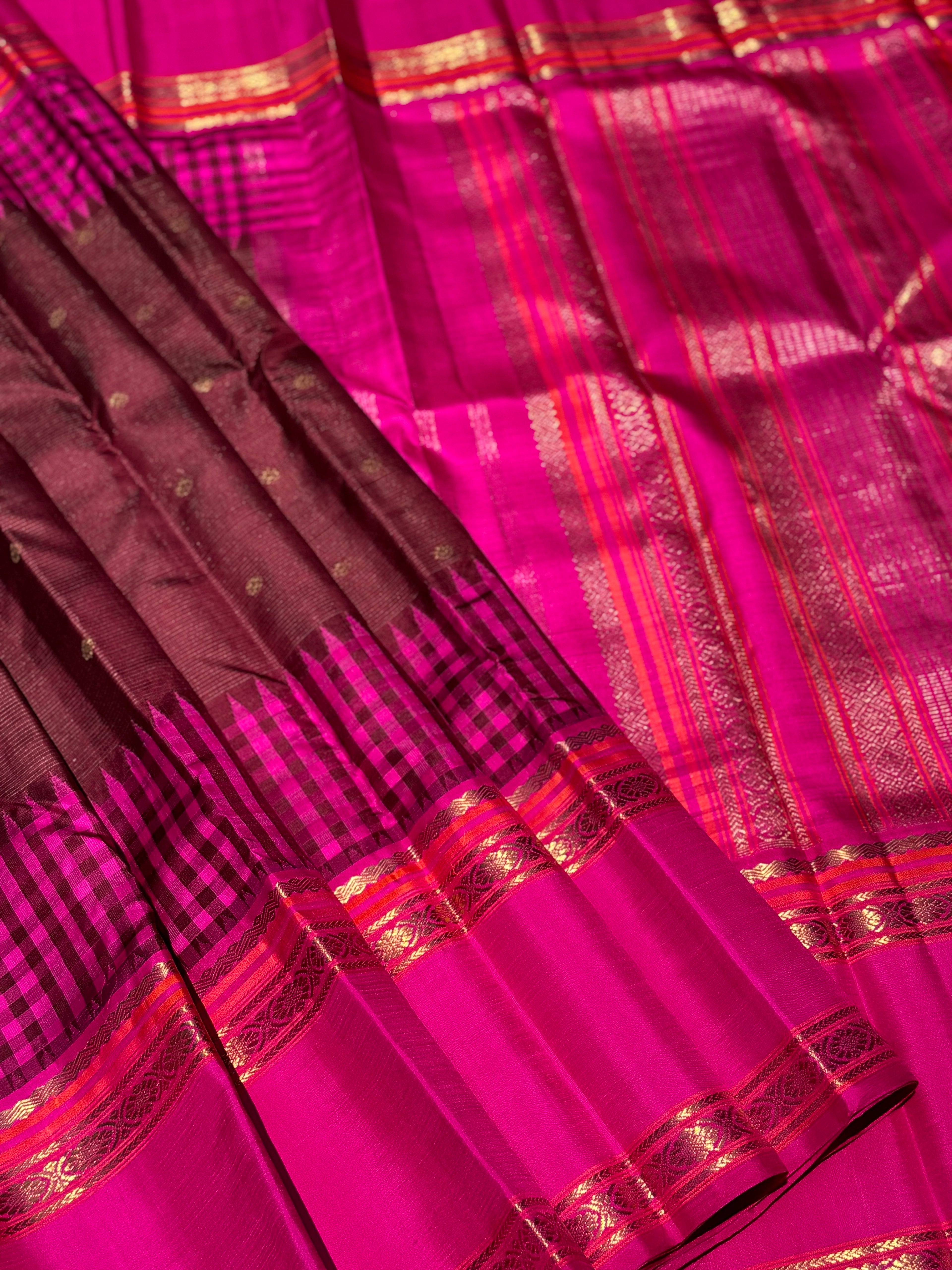 PARAMPARA Kanchivaram silk saree in V-paakku betelnut brown with pink shade