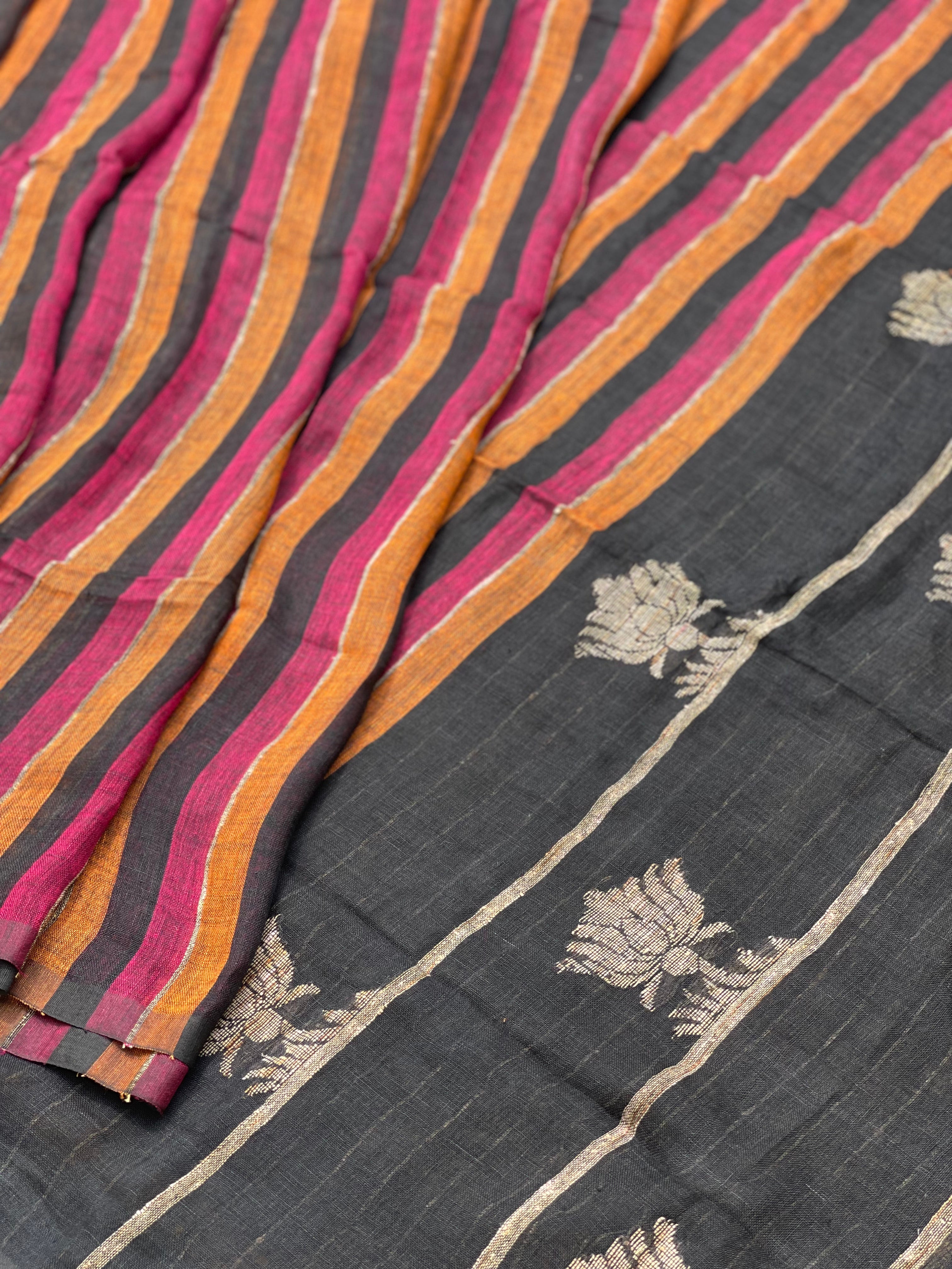 Organic Linen by Linen Jamdani Saree