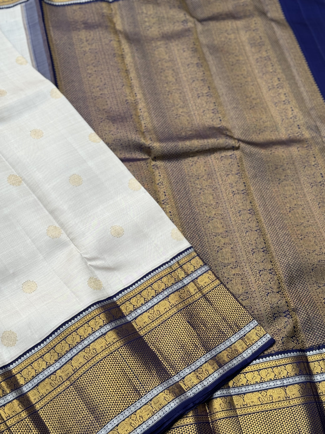 Ivory gold with deep navy blue korvai zari border kanchivaram silk SAREE