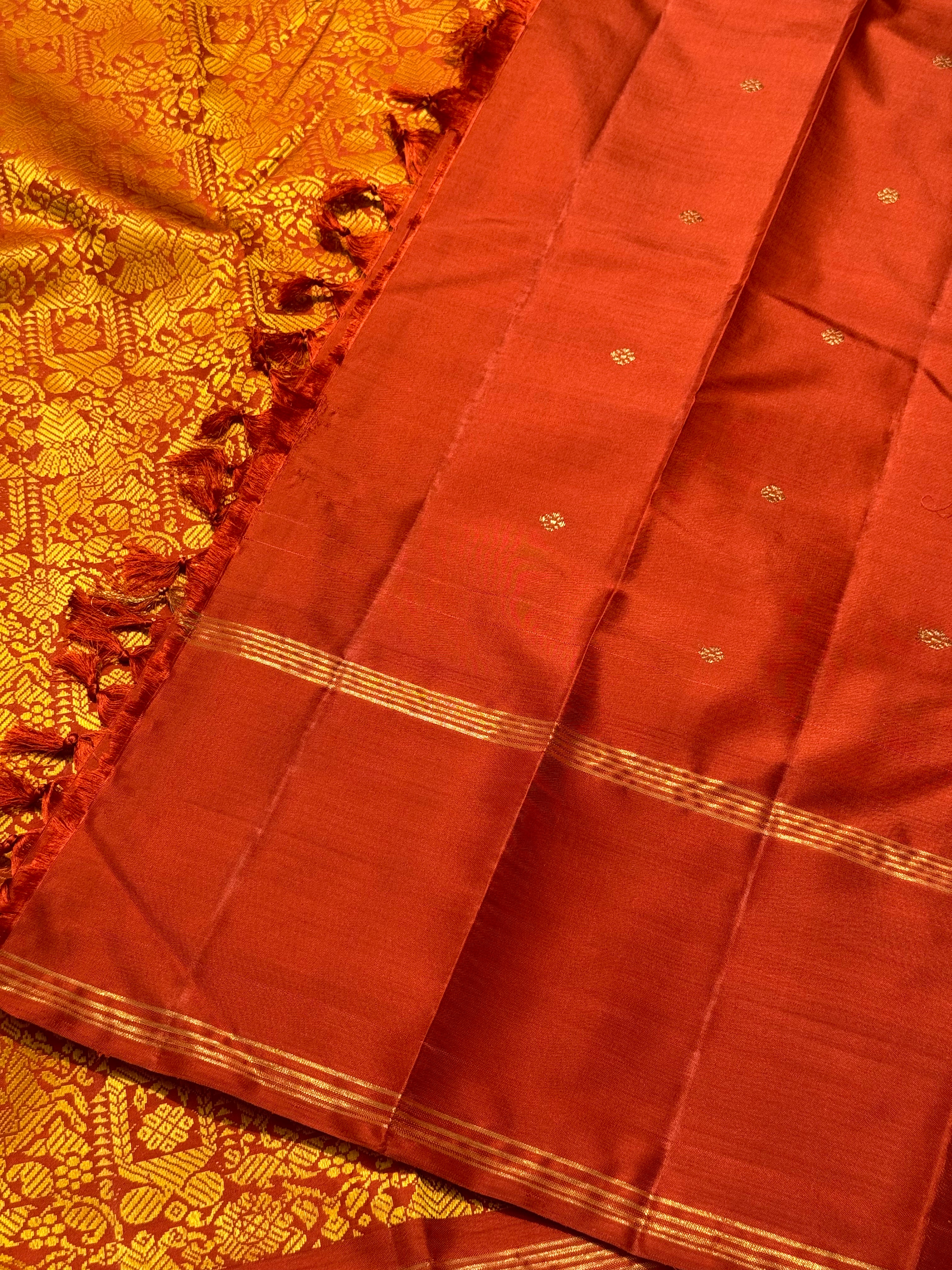 Stupendous Garudaseva weave kanchivaram collective silk saree