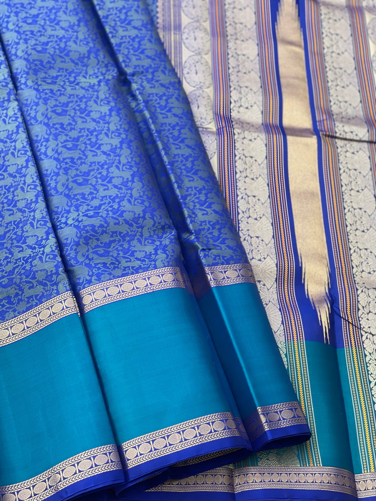 Threadwork Kanchivaram Silk Saree With Vanasingaram Ganga Jamuna Border