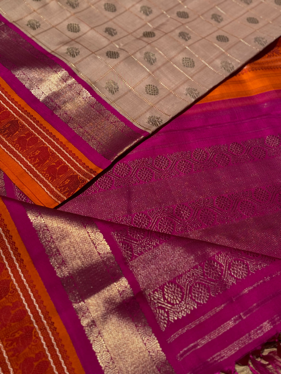 MASTERPIECE- RETTAIKORVAI KANCHIVARAM SILK SAREE IN ROSEGOLD SHADE