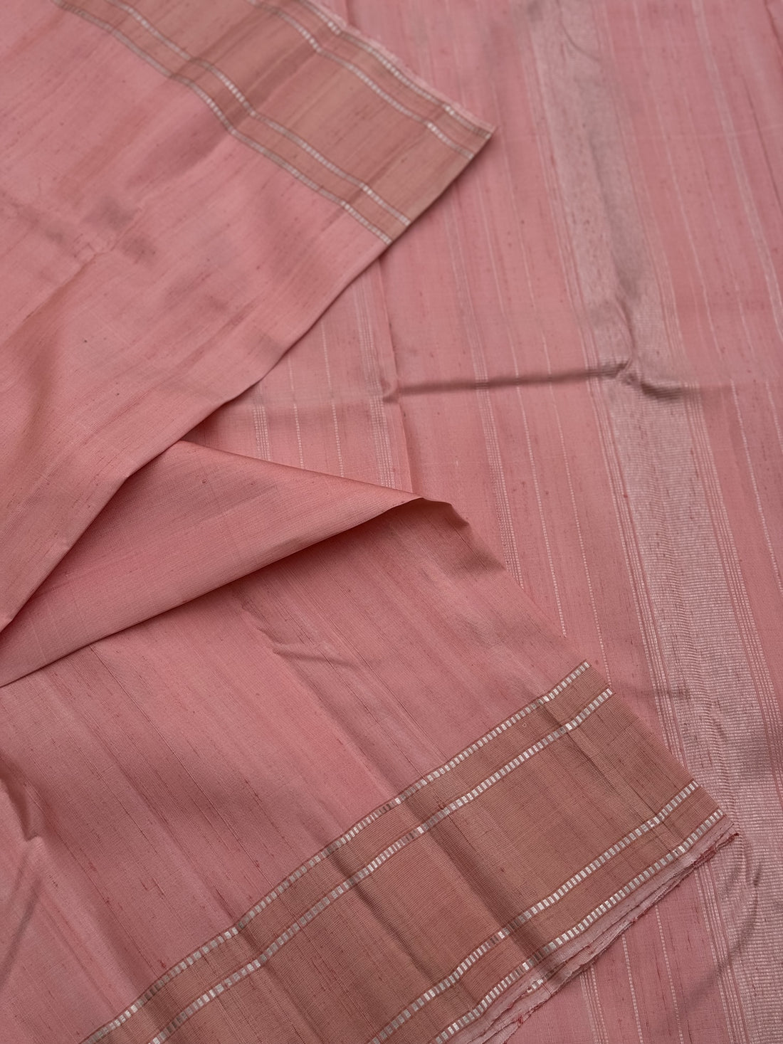 Handwoven Pure stunner Arani Raw silk in Salmon pink shade