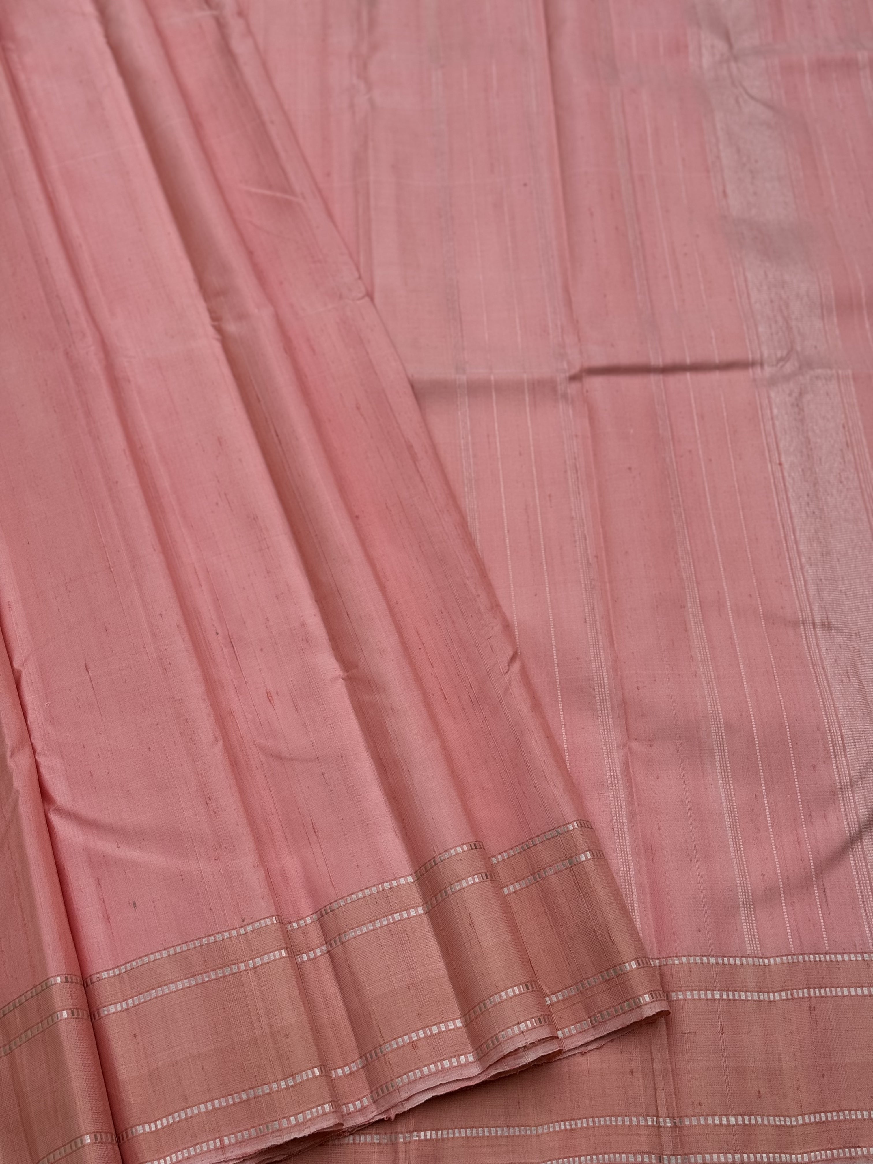 Handwoven Pure stunner Arani Raw silk in Salmon pink shade
