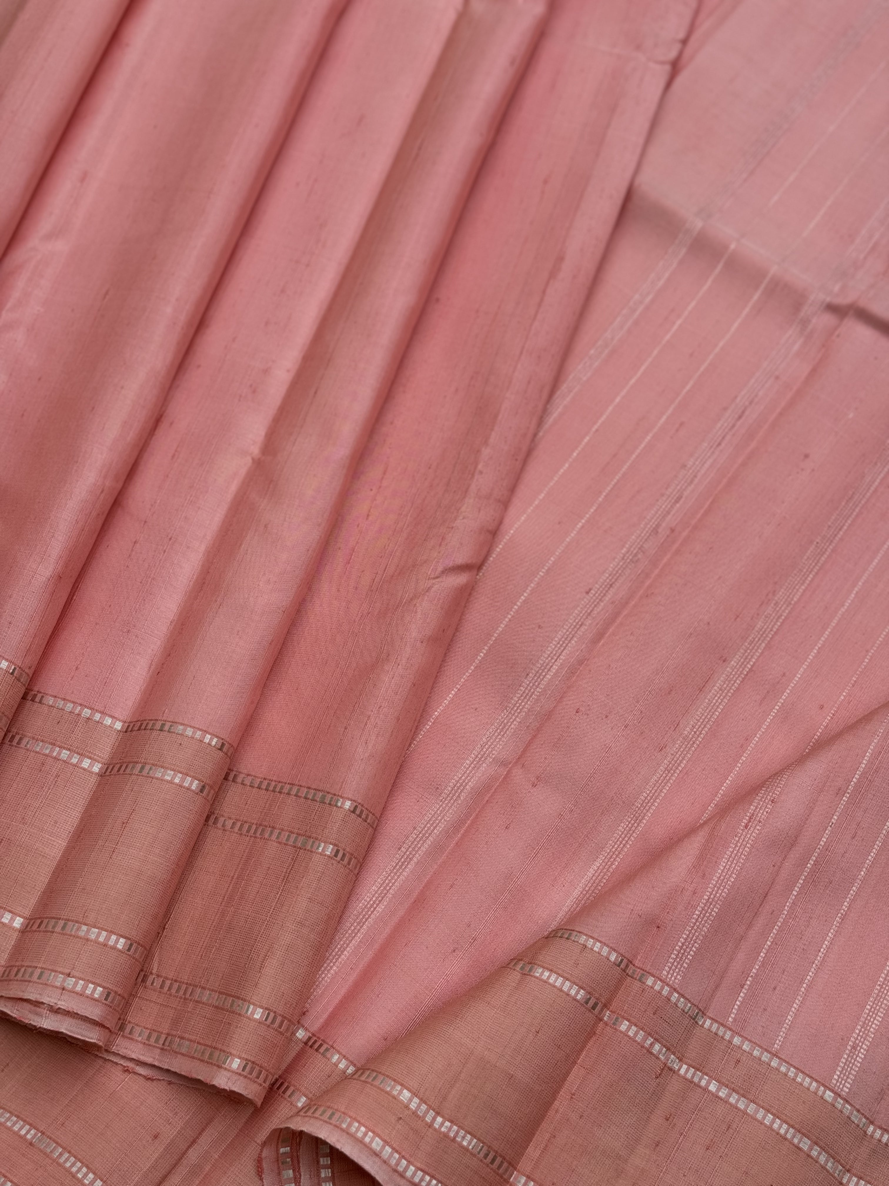 Handwoven Pure stunner Arani Raw silk in Salmon pink shade