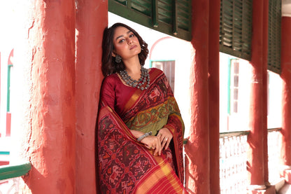 Handdrawn handpainted penkalamkari with hand knotted Bhandej Patole silk iikat saree