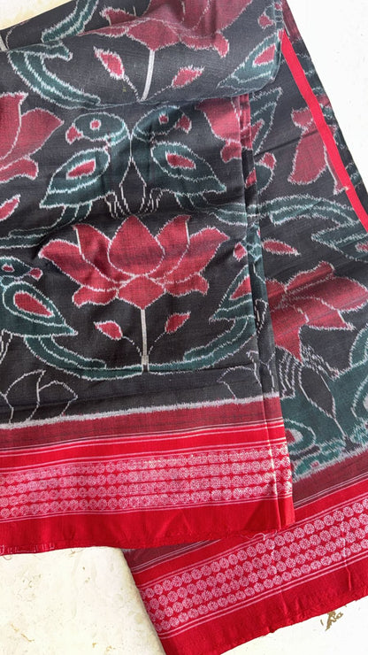 Twin Parrots With Lotus Odisha Ikkat Cotton Saree