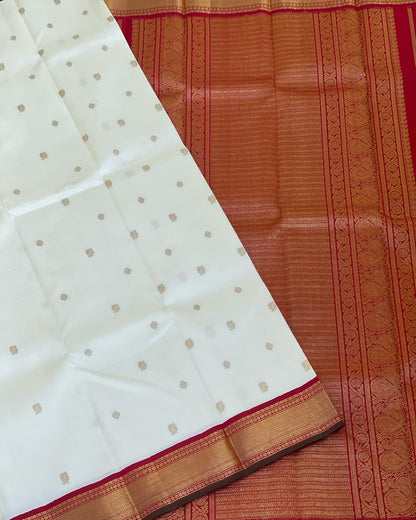 Traditional Korvai Kanchivaram Silk Saree In Offwhite With Red