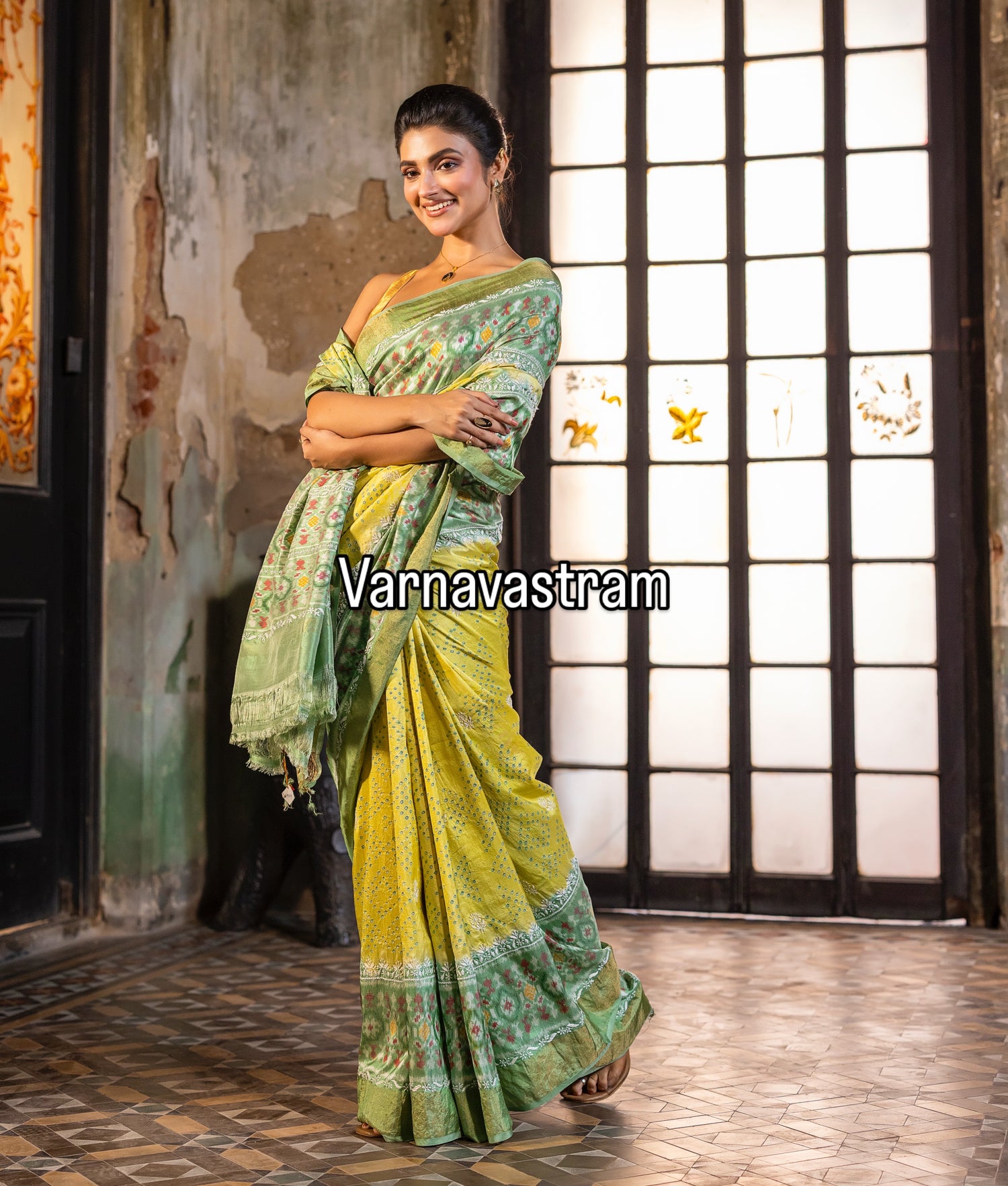 A mesmerising Bhandej inspired handwoven tie dyed ikkat silk SAREE with Bhandej inspired tie dyed patola ikkat weave