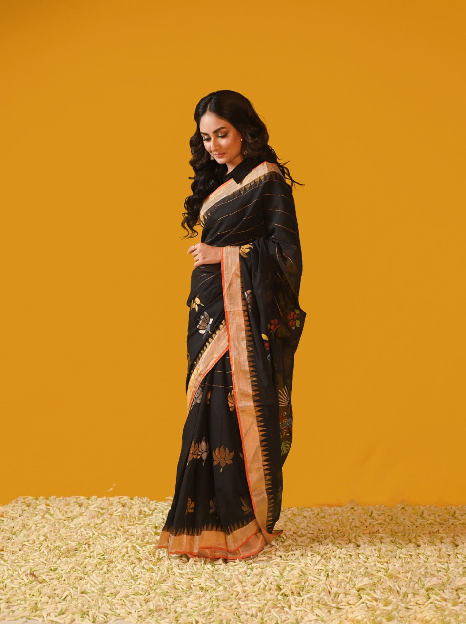 Ponduru Khadi Allover Jaal Jamdani weave cotton saree