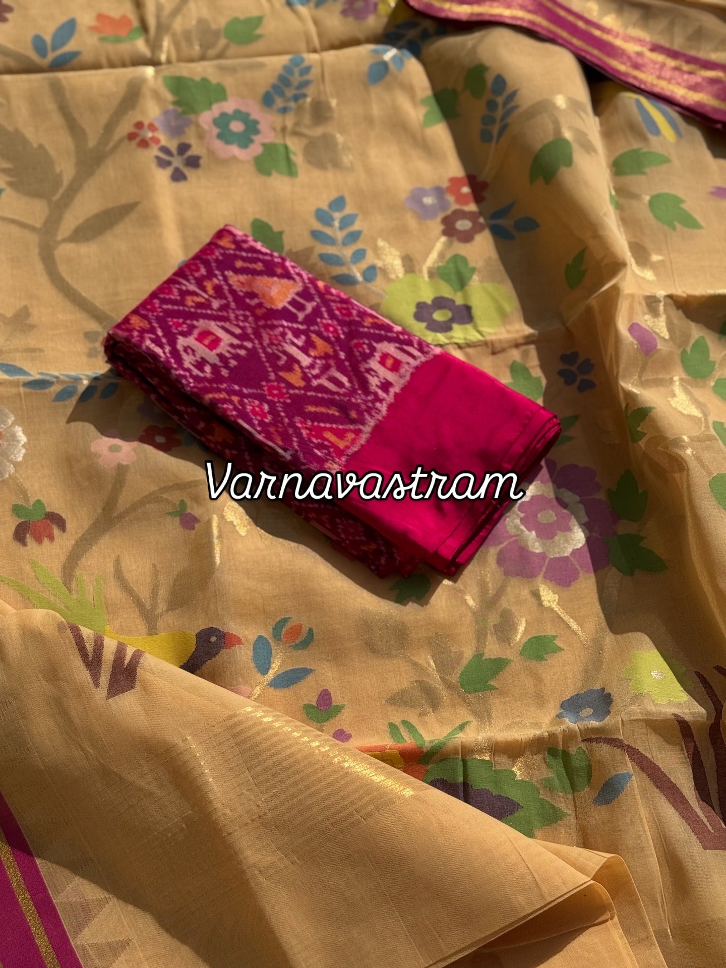 An elegant handspun ponduru Khadhi jamdani cotton saree in pastel shade with red tue Zari