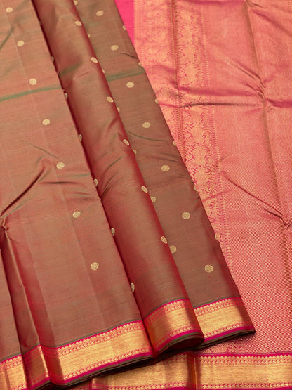 Vairaoosi Kanchivaram silk Saree in Maanthulir Shade