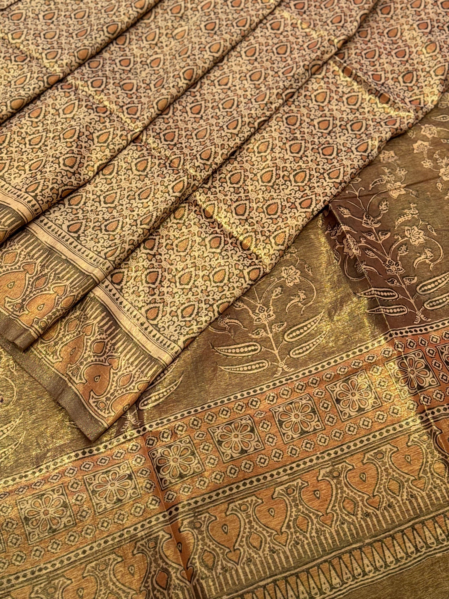 EYARKAI - NATURAL DYE KODALIKARUPPUR BLOCK PRINTS ON TISSUE ZARI GROUNDED COTTON SAREE