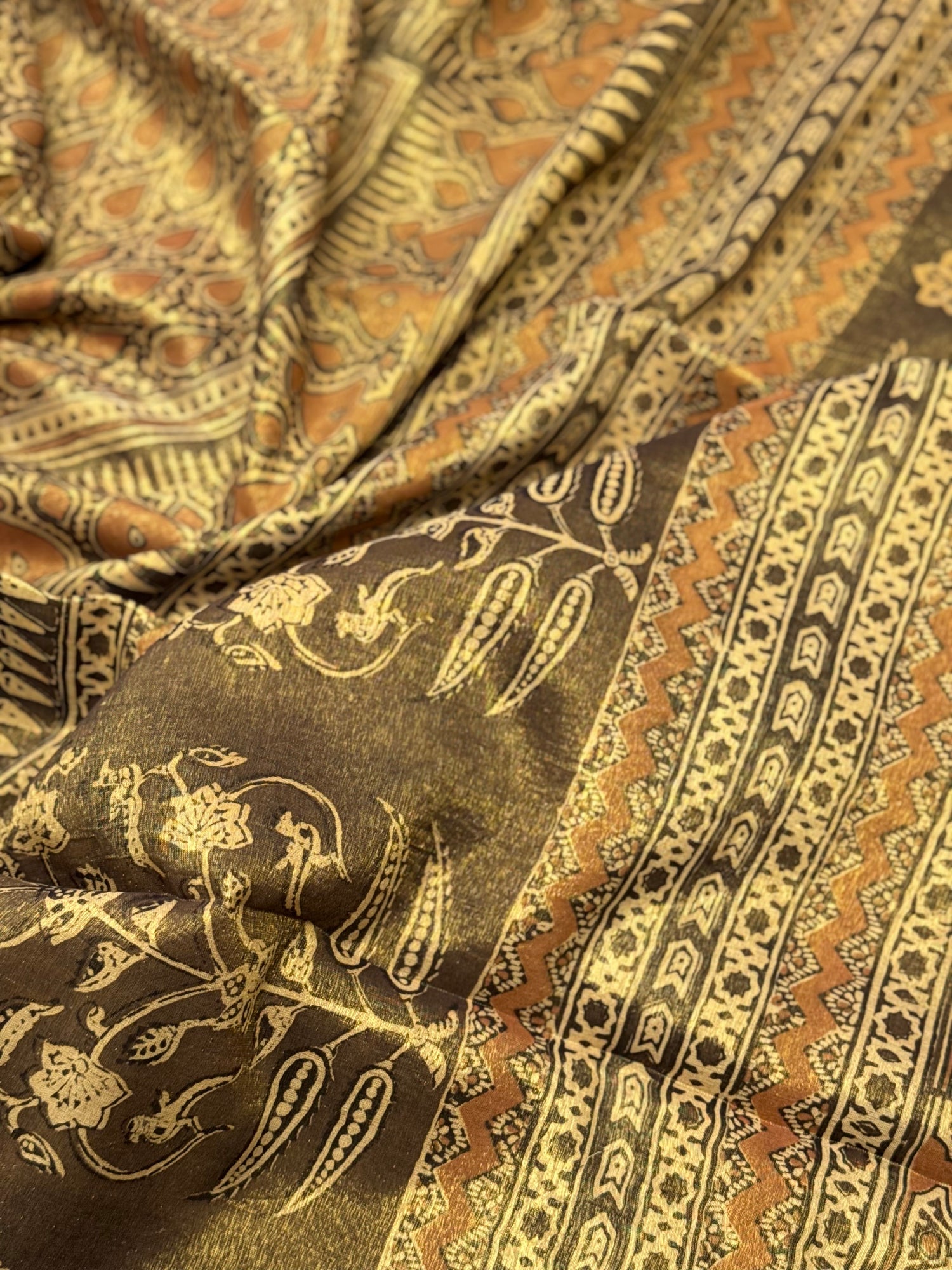 EYARKAI - NATURAL DYE KODALIKARUPPUR BLOCK PRINTS ON TISSUE ZARI GROUNDED COTTON SAREE