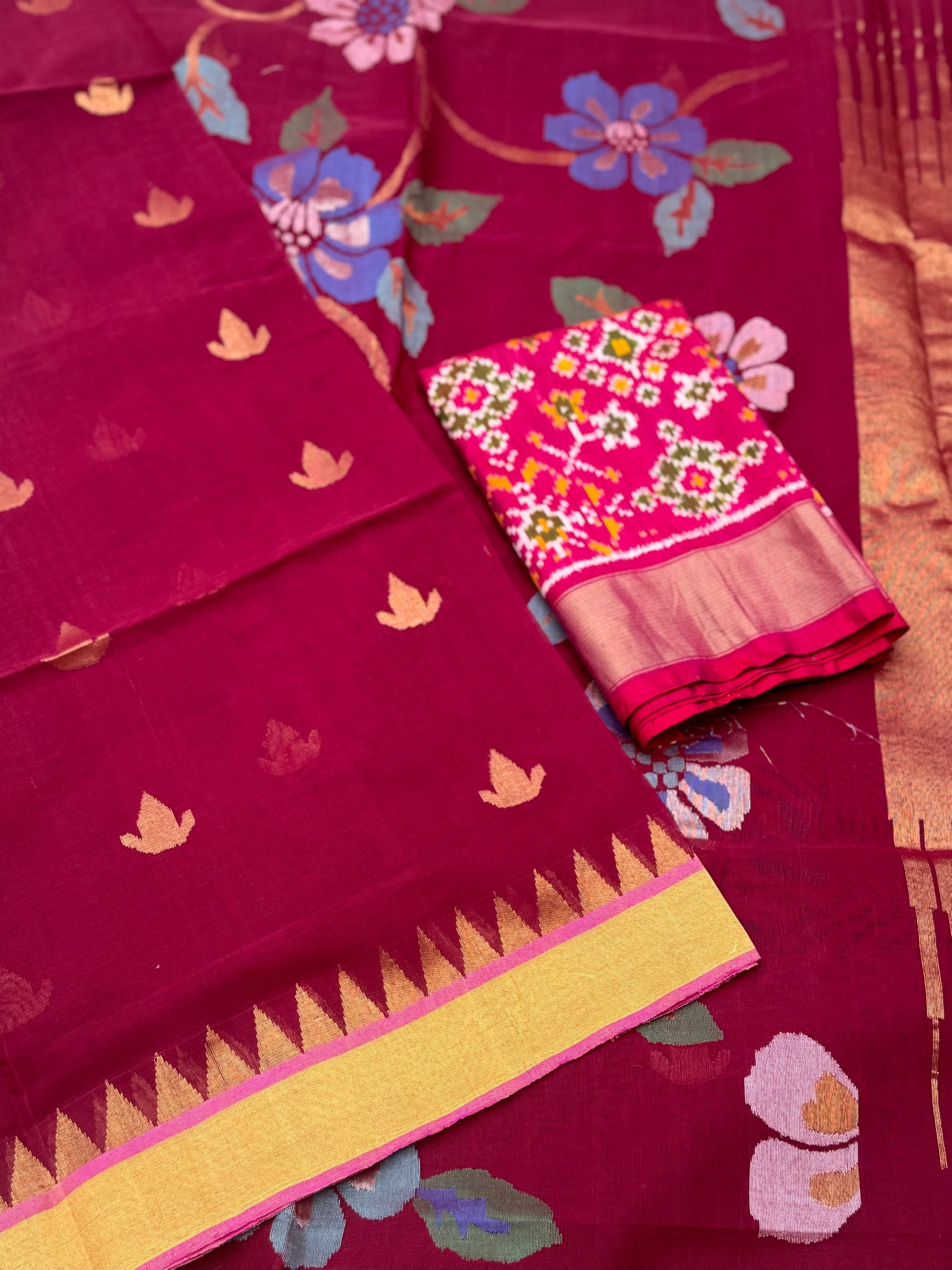 A gorgeous handspun ponduru khadhi jamdani cotton saree full jaal pallu and blouse