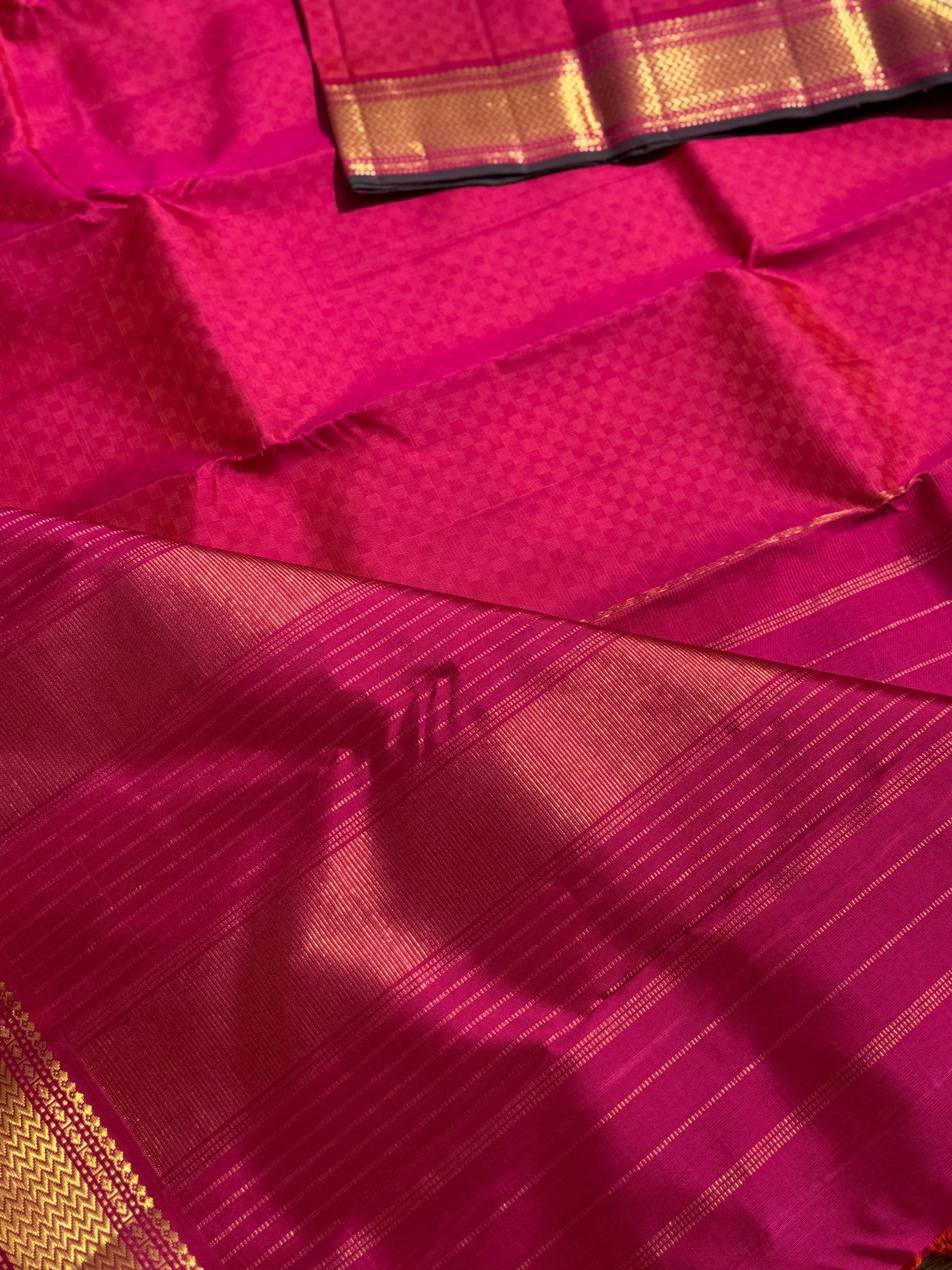 A masterpiece Paimadi kanchivaram silk saree with vanki zari border
