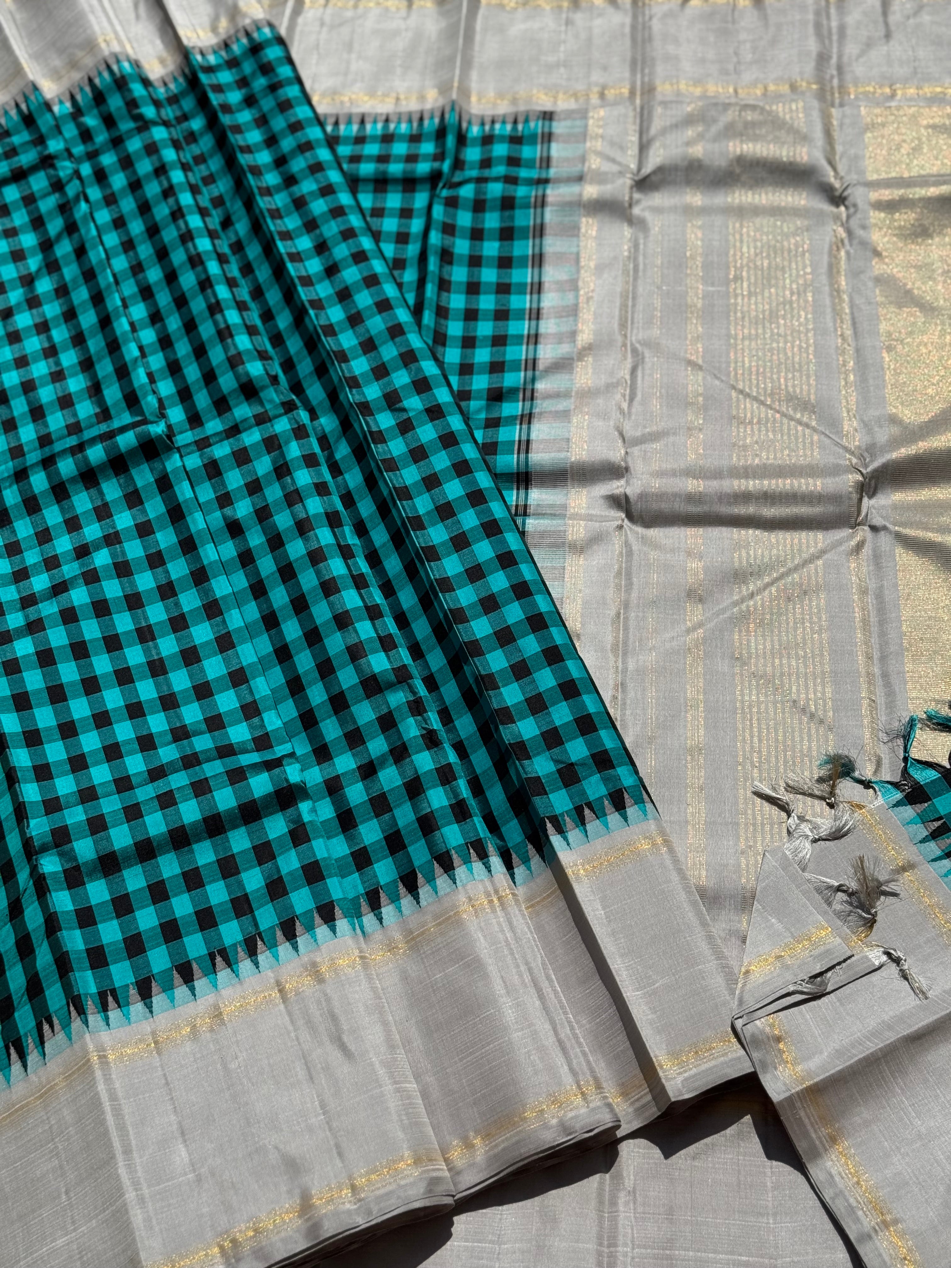 A pleasant seagreen pattani kattam korvai kanchivaram silk saree