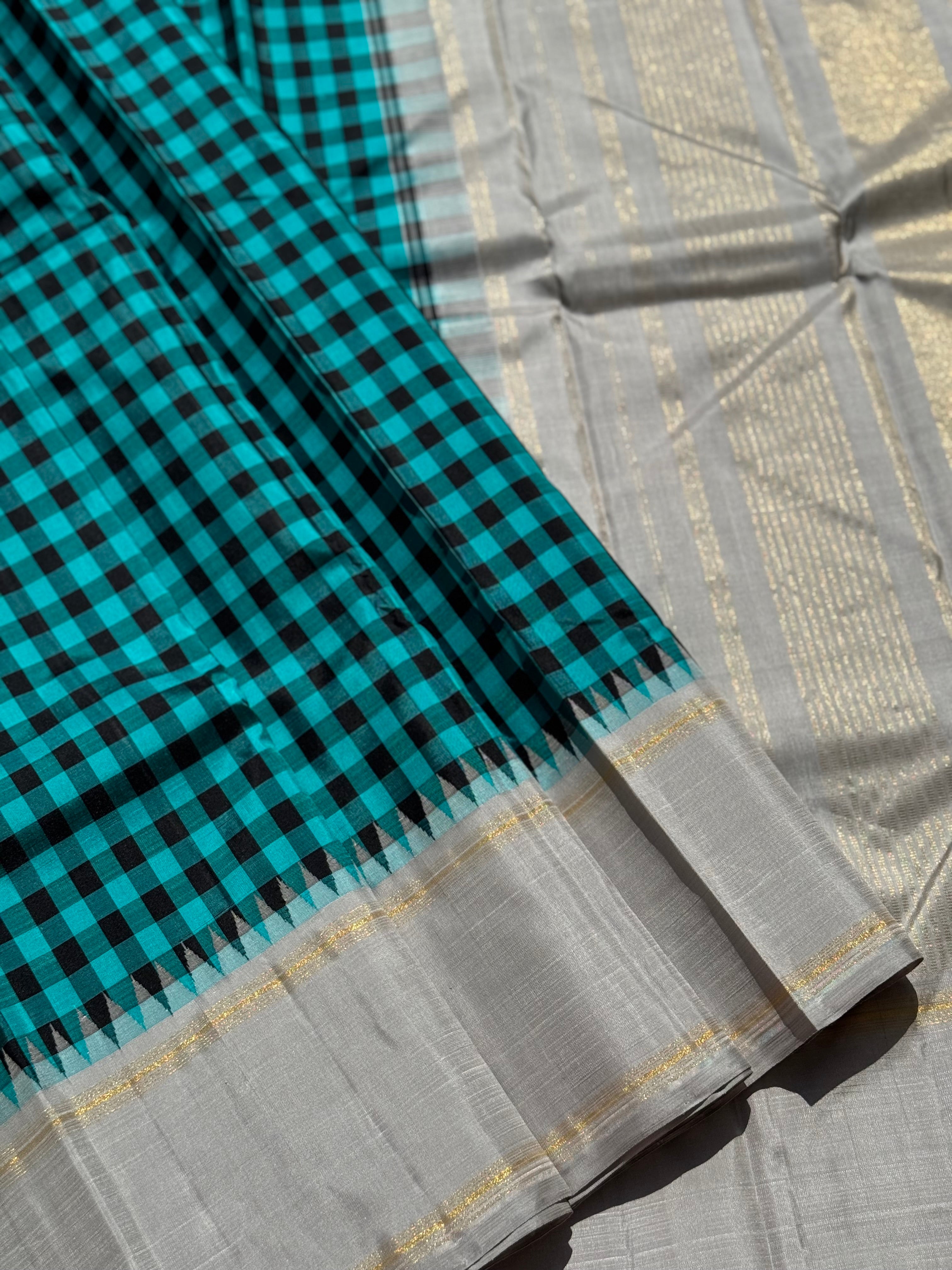 A pleasant seagreen pattani kattam korvai kanchivaram silk saree