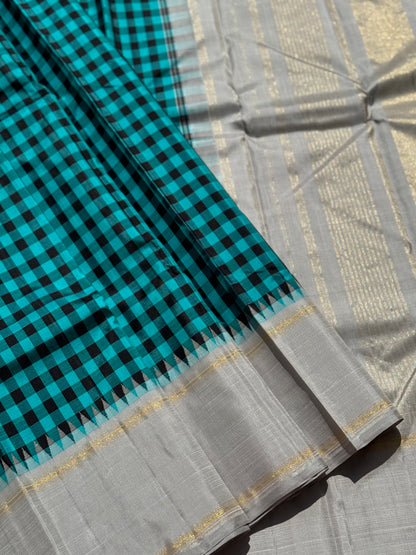 A pleasant seagreen pattani kattam korvai kanchivaram silk saree