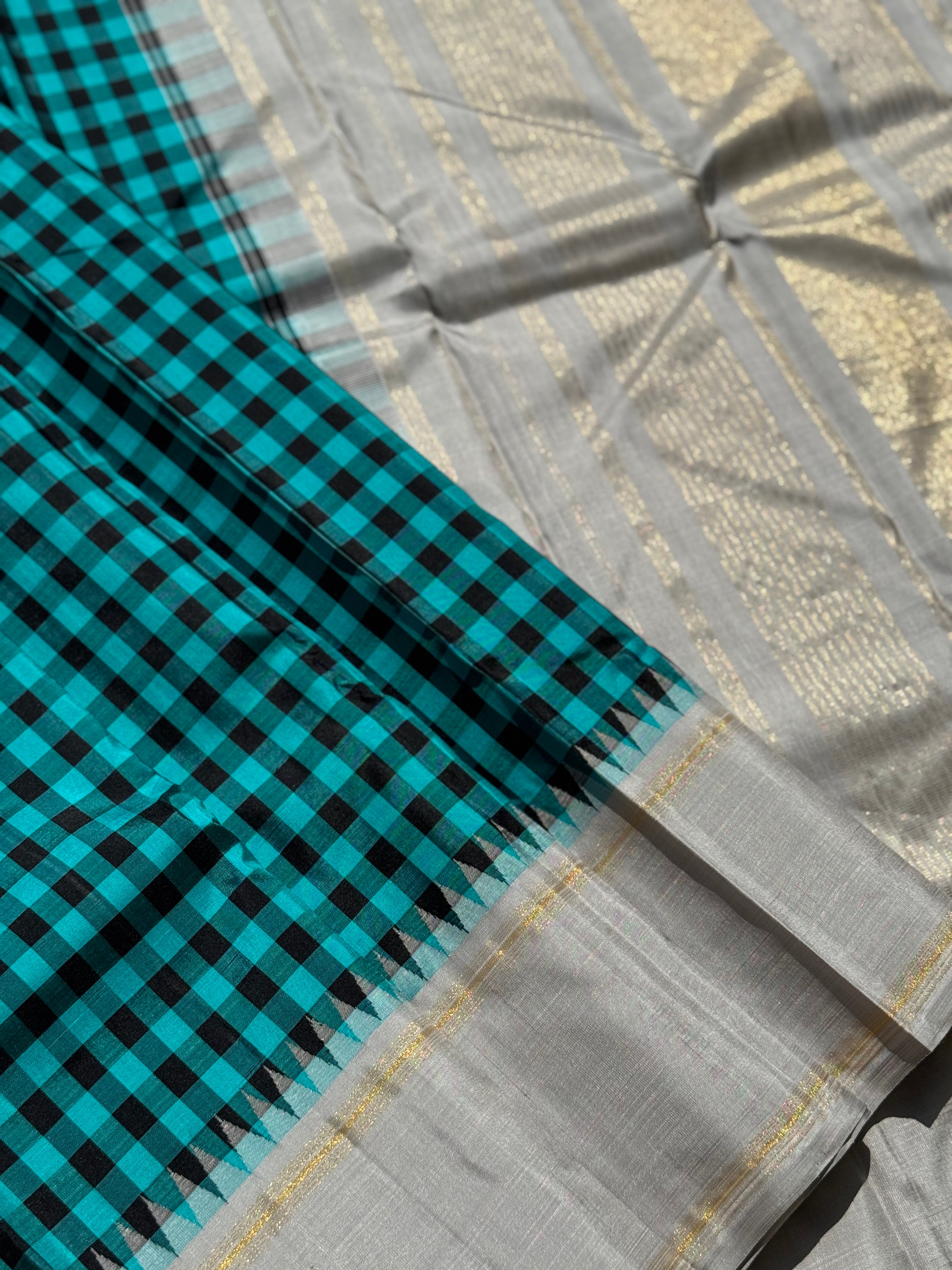 A pleasant seagreen pattani kattam korvai kanchivaram silk saree