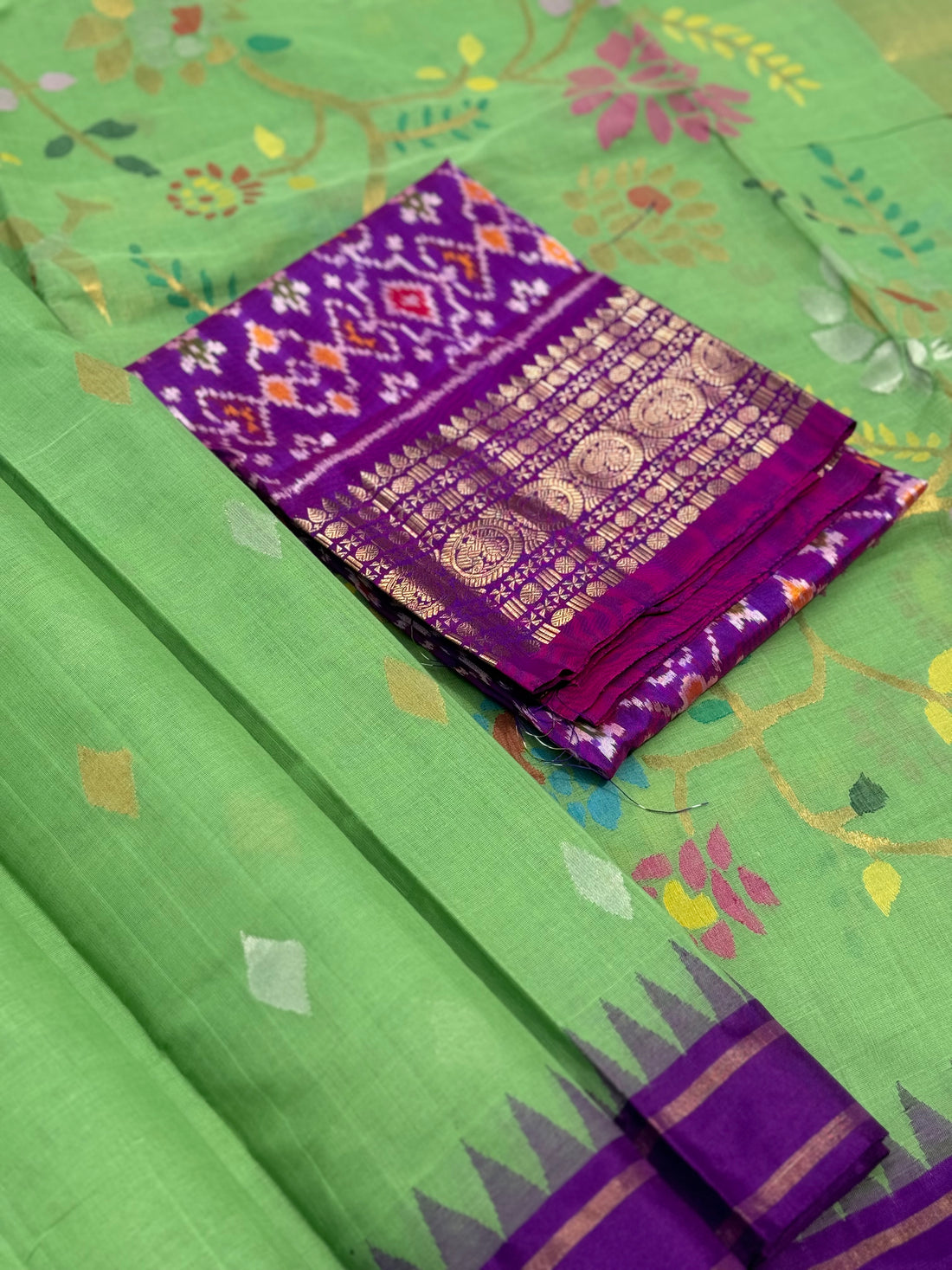 A handspun ponduru khadhi jamdani cotton saree full jaal pallu and blouse
