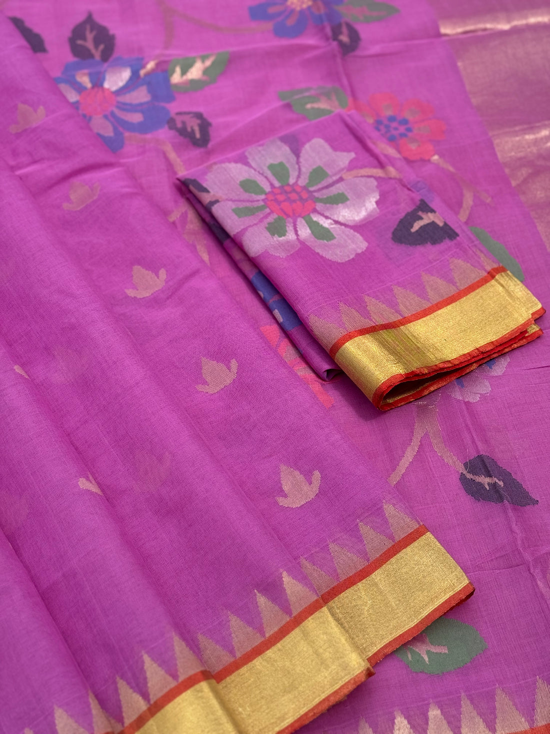 A gorgeous handspun ponduru khadhi jamdani cotton saree full jaal pallu and blouse