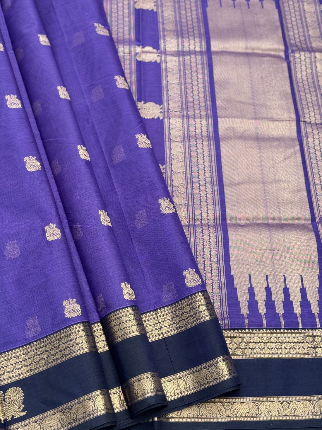 A gorgeous lavender shade handwoven Kanchi  silk cotton saree