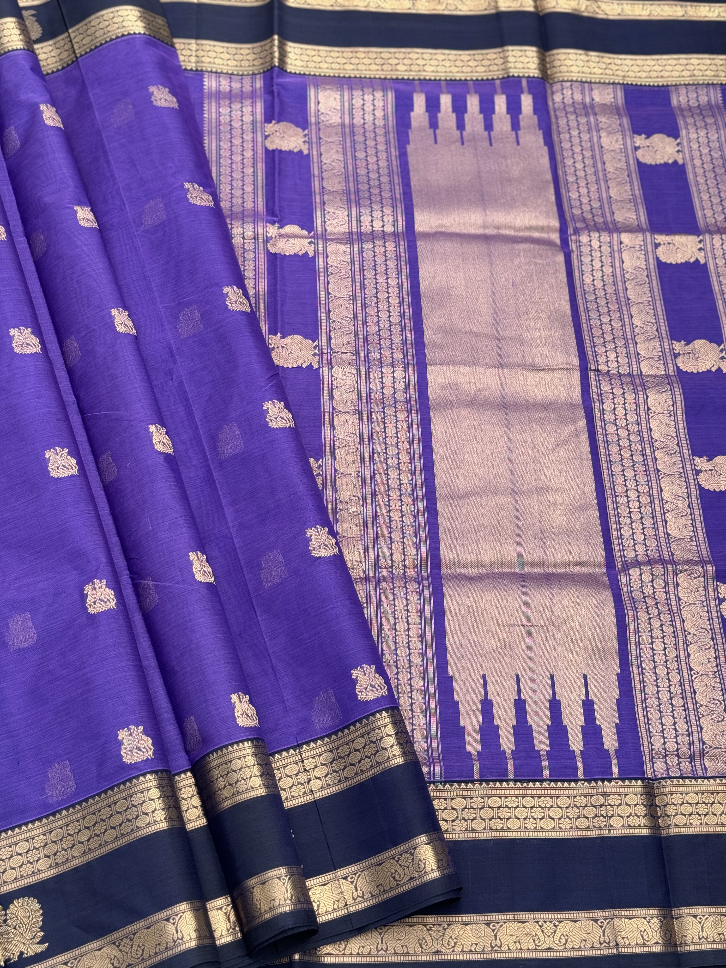 A gorgeous lavender shade handwoven Kanchi  silk cotton saree