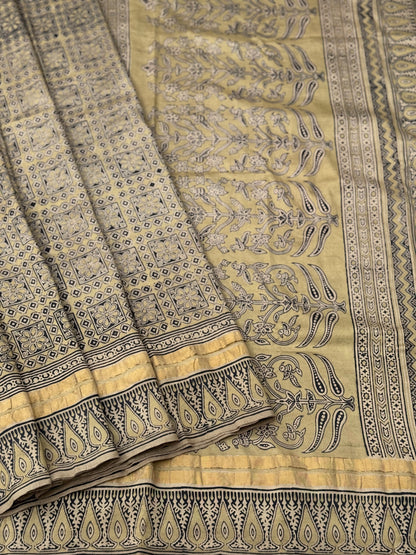 EYARKAI - NATURAL DYE KODALIKARUPPUR BLOCK PRINTS ON MULBERRY SILK